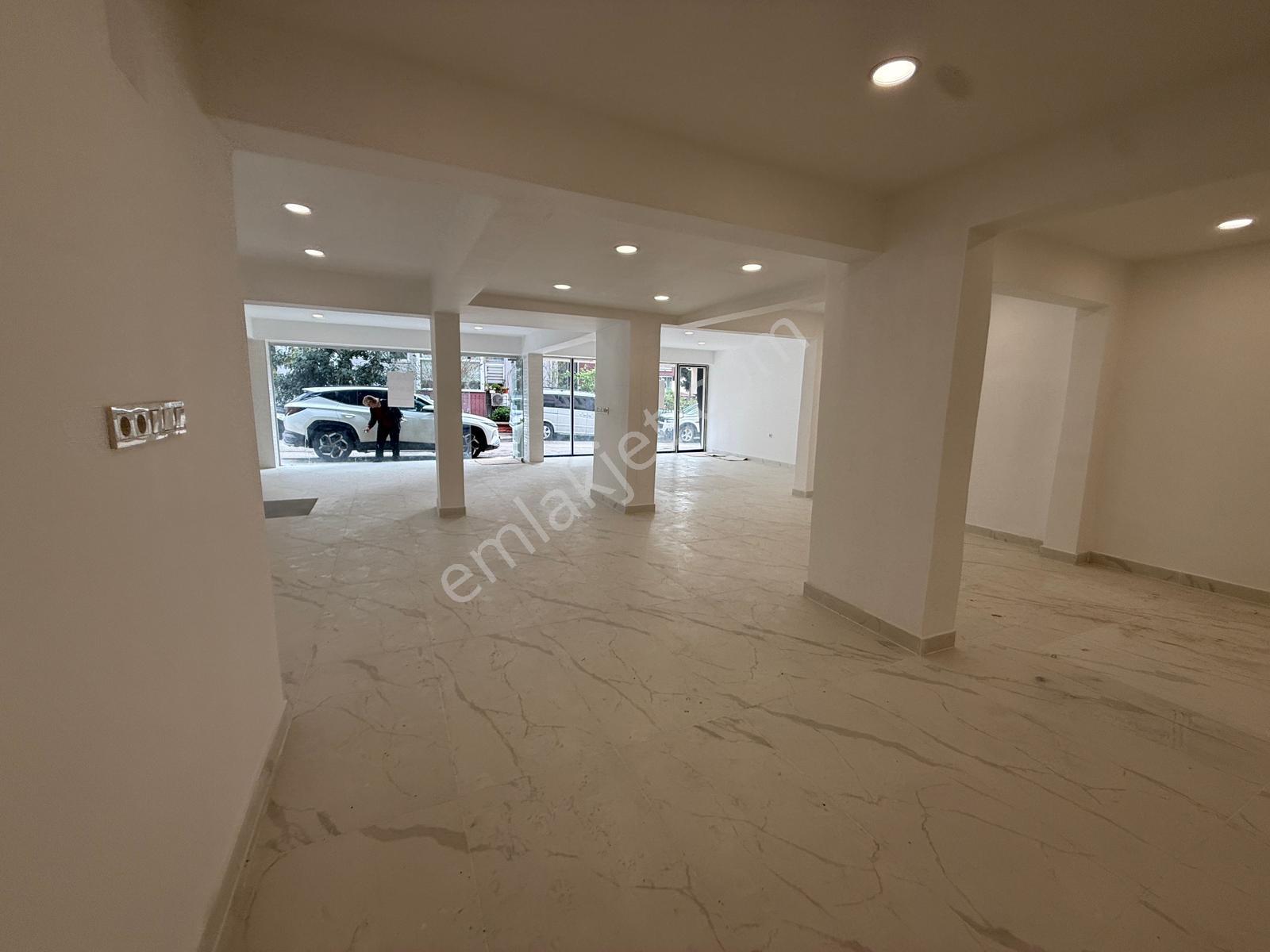 Trabzon'da Kiralık Depolu Dükkan - Görsel 9