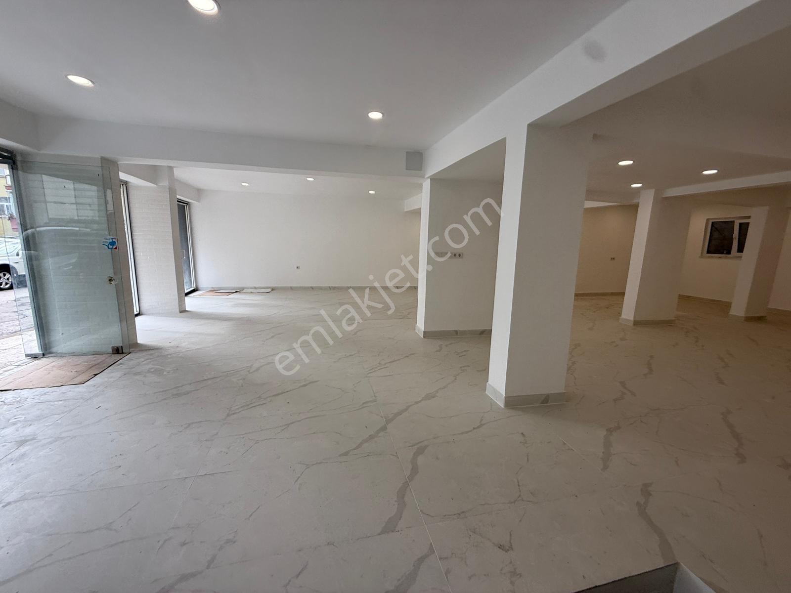 Trabzon'da Kiralık Depolu Dükkan - Görsel 23