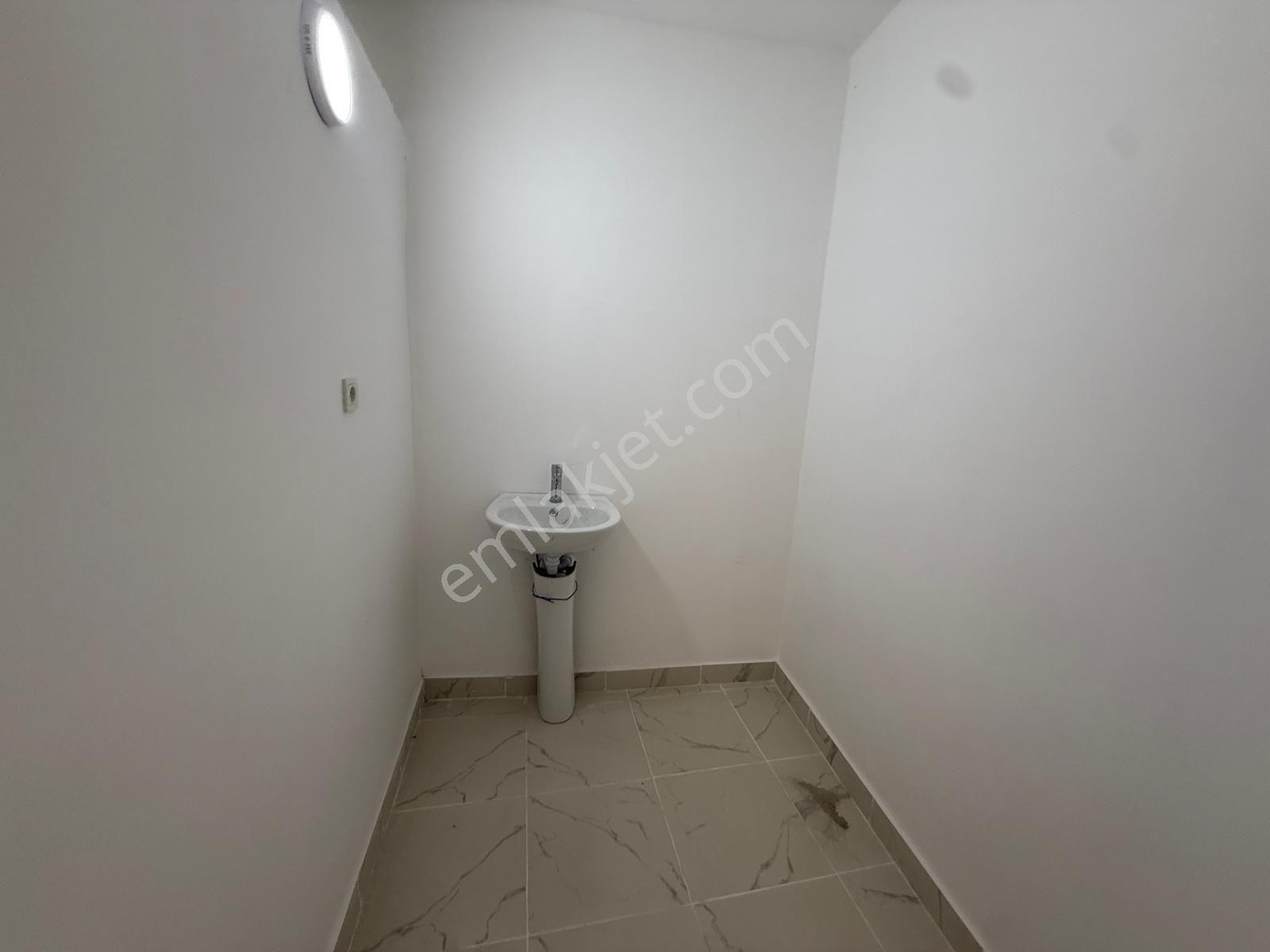 Trabzon'da Kiralık Depolu Dükkan - Görsel 33