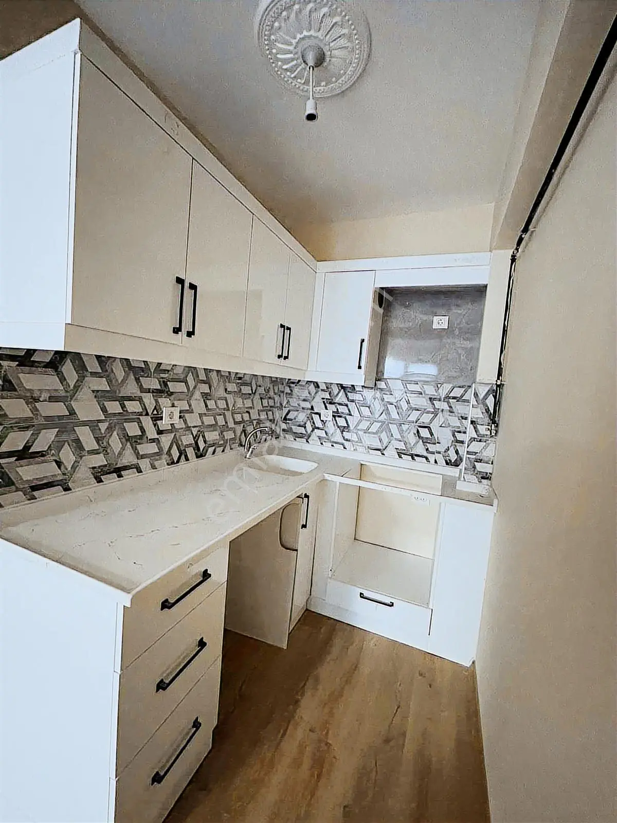 Hürriyet Kiralık 2+1 Eşyalı Daire - Görsel 5