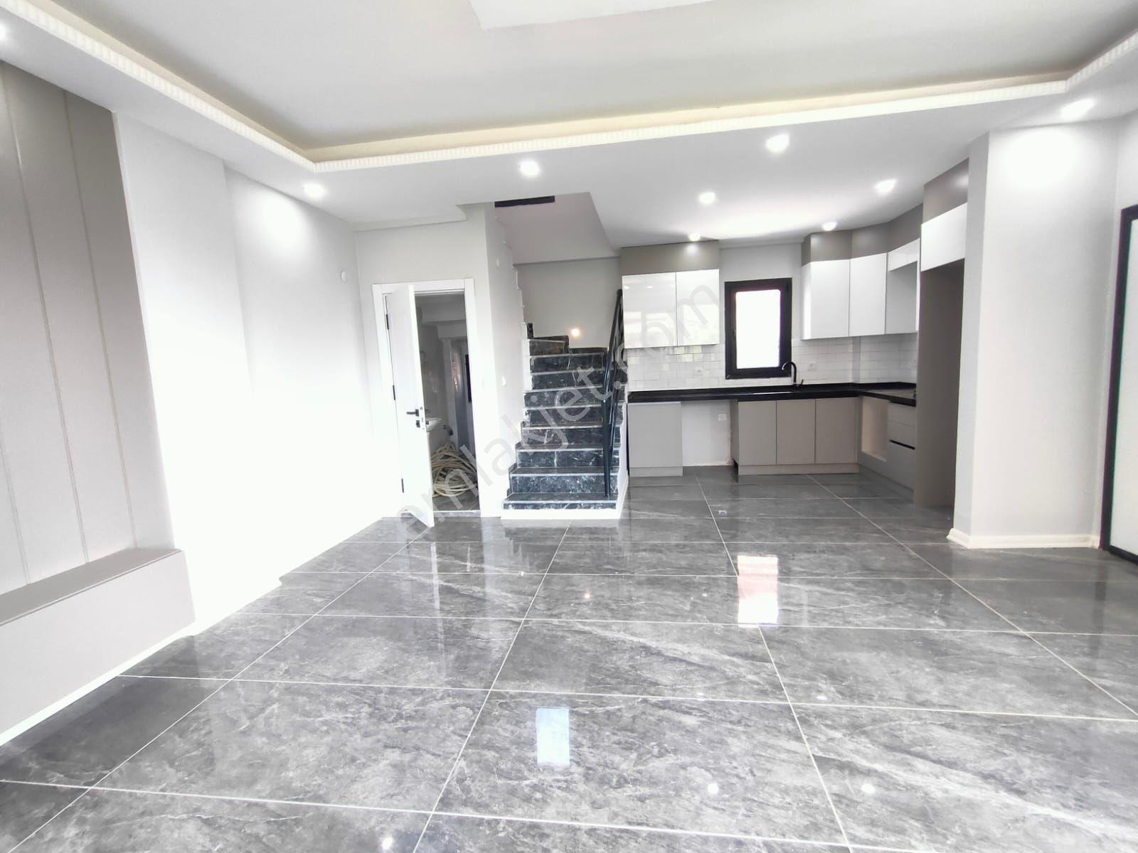 Kartallar'dan Yeniçiftlik Merkezde 4+1 Bahçeli Lüks Yazlık Villa - Görsel 18