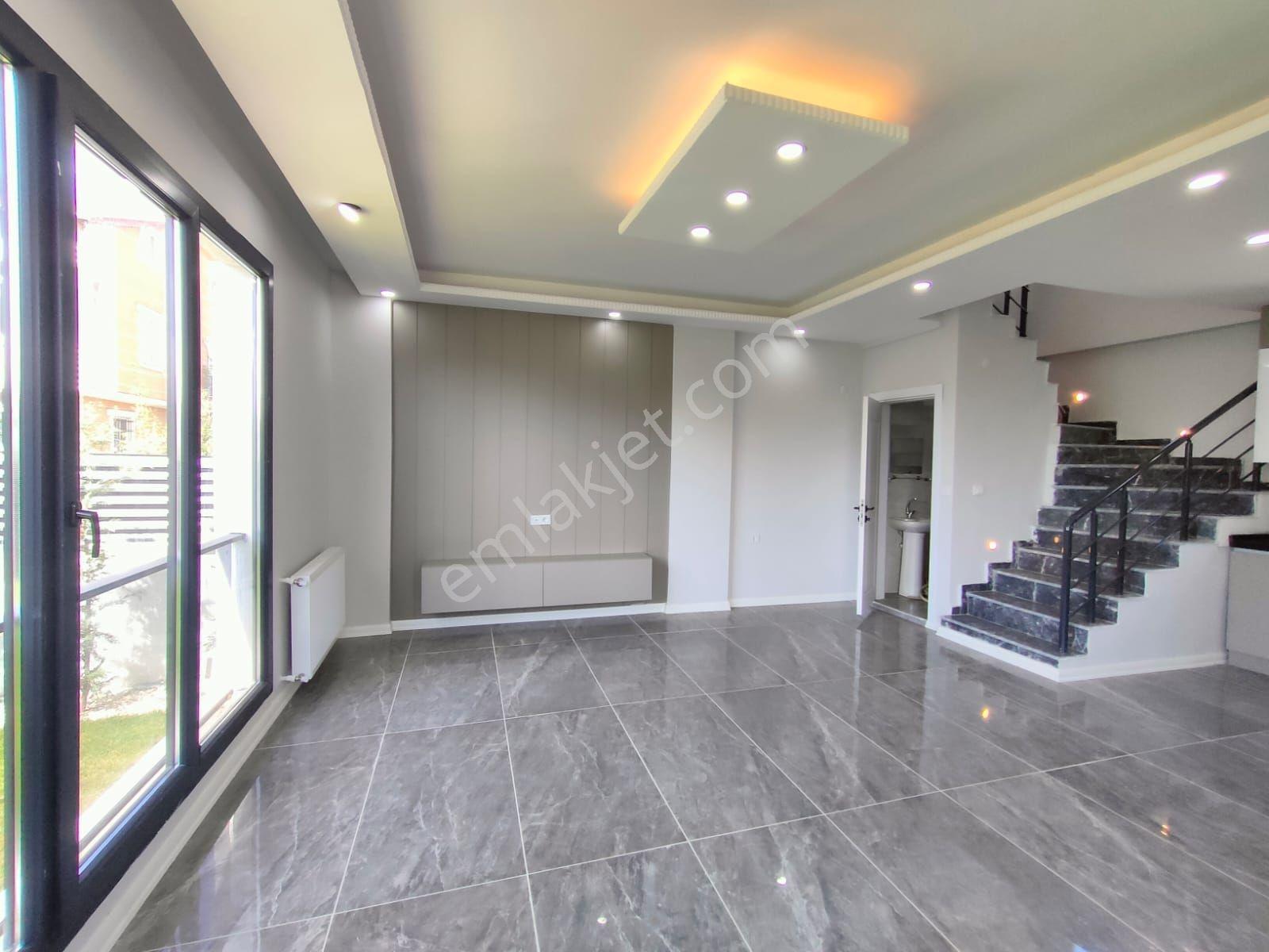 Kartallar'dan Yeniçiftlik Merkezde 4+1 Bahçeli Lüks Yazlık Villa - Görsel 13