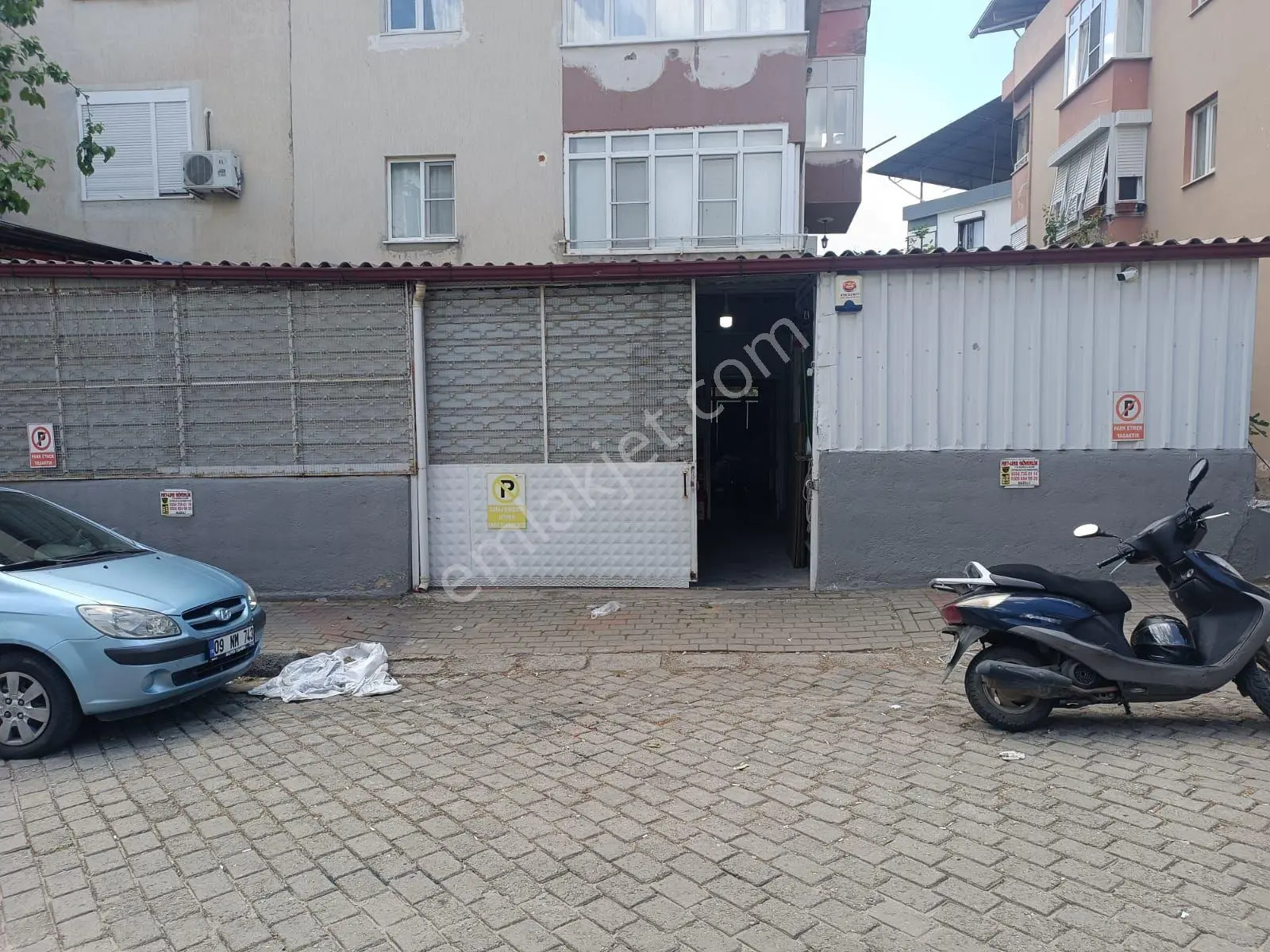 Geniş Satılık İş Yeri