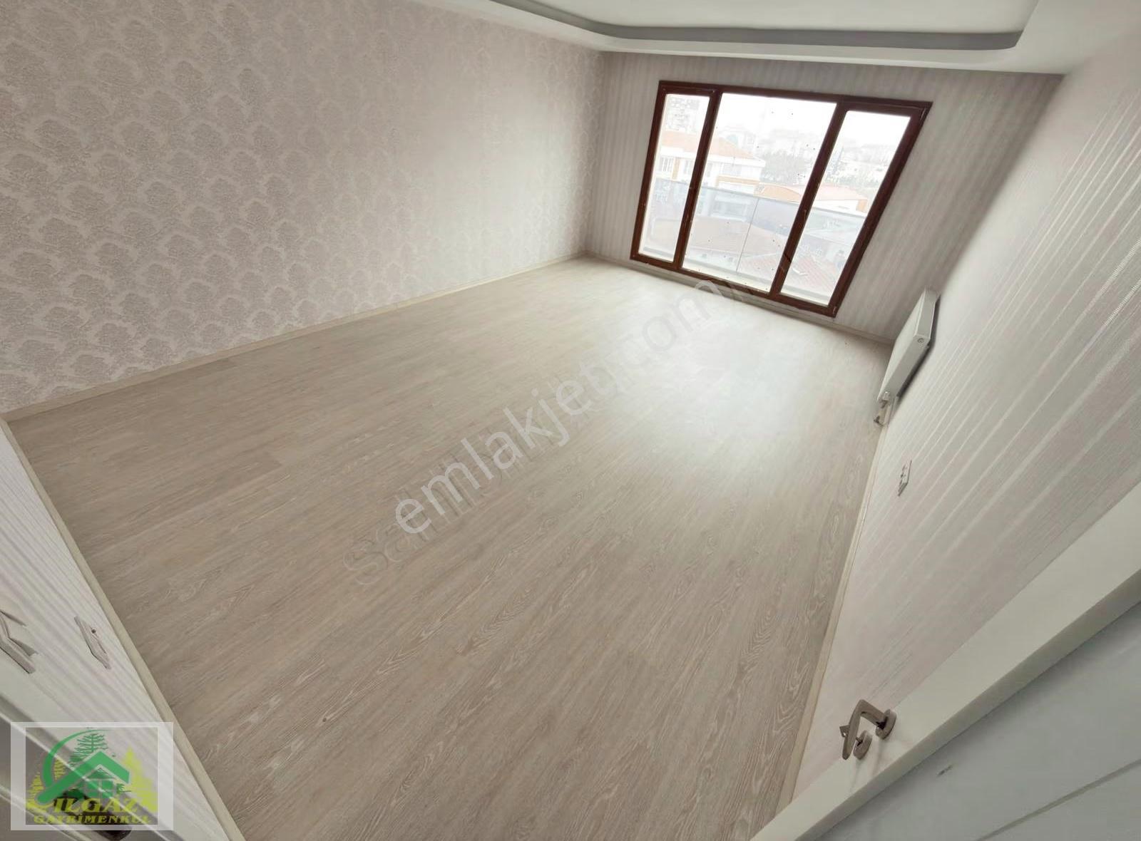 Özevler'de Metro Yakını Site İçerisinde 4+1 Manzaralı Daire ! ! - Görsel 12