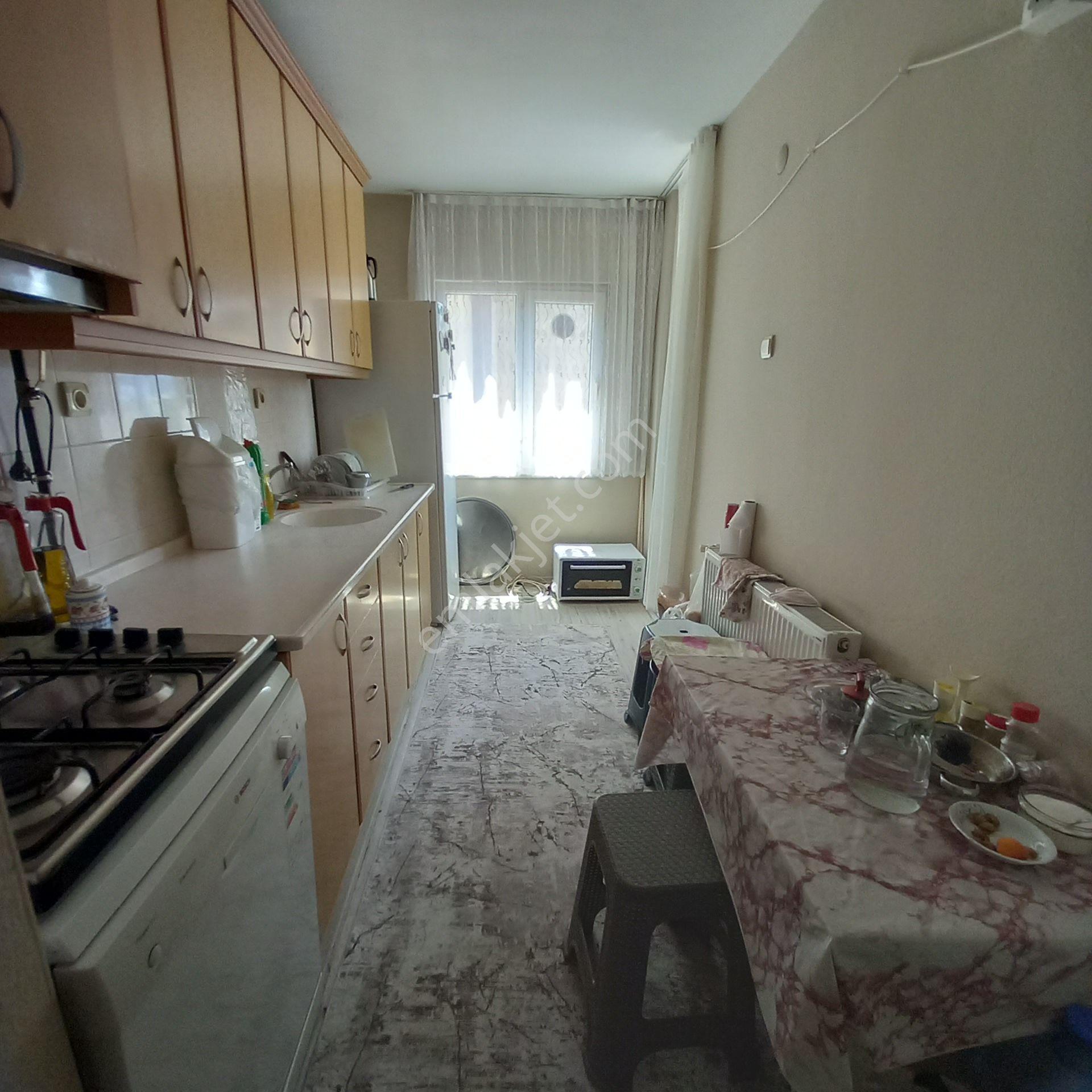 Dönertaş Emlaktan Belediye Yakını Asansörlü 3+1 Ve 3 Balkonlu Arakat Daire - Görsel 27