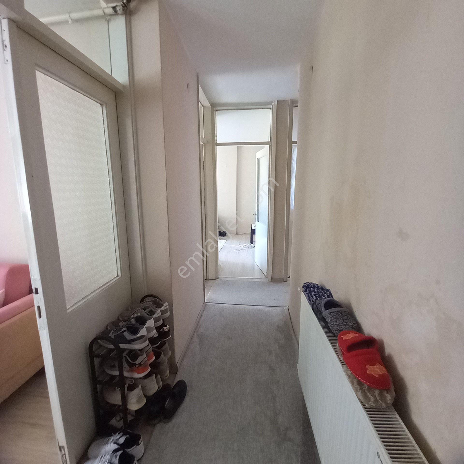 Dönertaş Emlaktan Belediye Yakını Asansörlü 3+1 Ve 3 Balkonlu Arakat Daire - Görsel 22