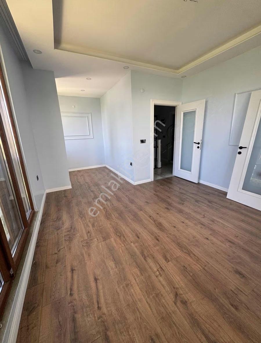 Beylikdüzü Kavaklı Site İçi 3+1 Ters Dubleks - Görsel 5