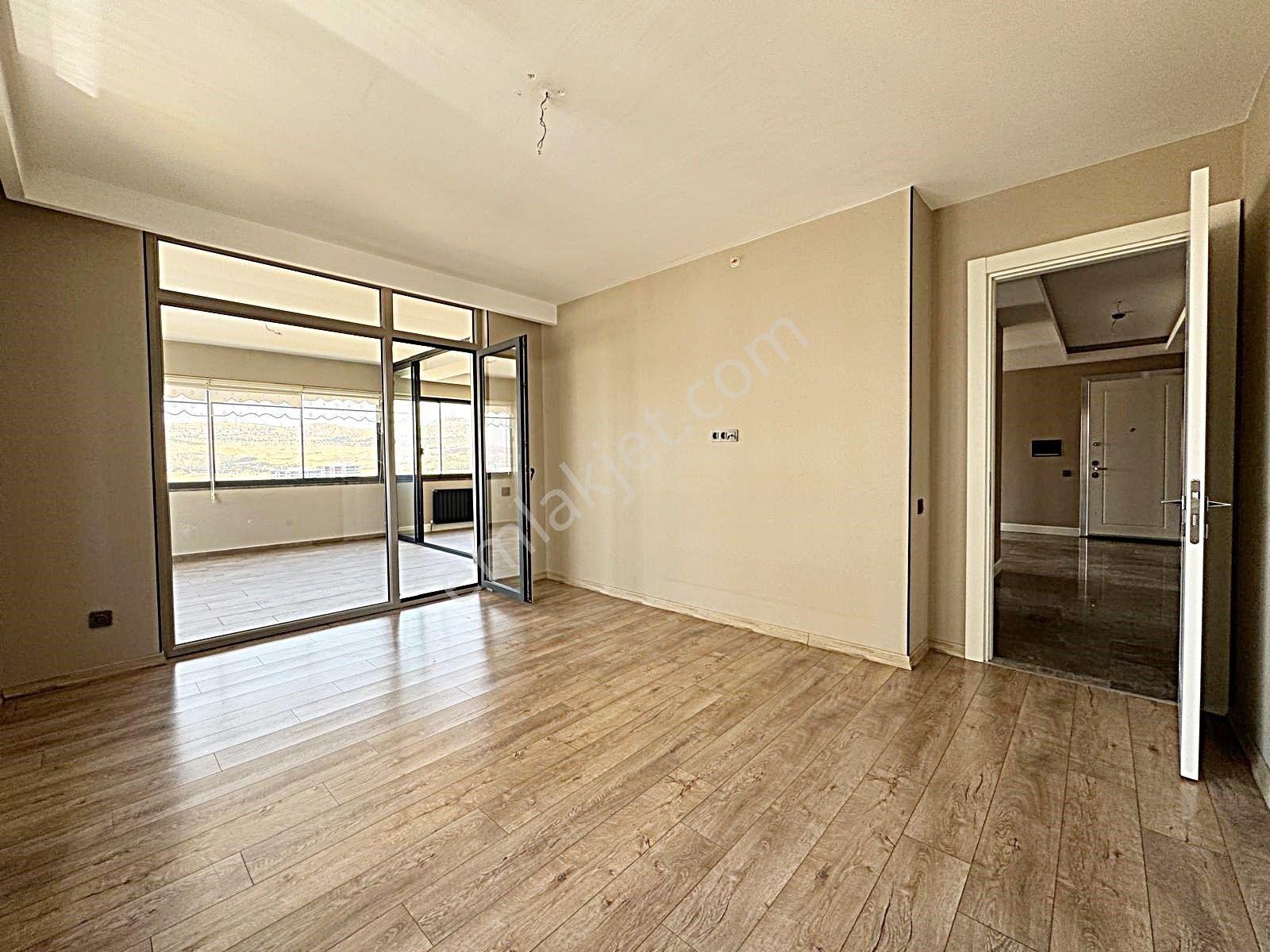 Keçiören Ovacıkta Site İçinde 4.5+1 12.katta Kiralık Daire - Görsel 14