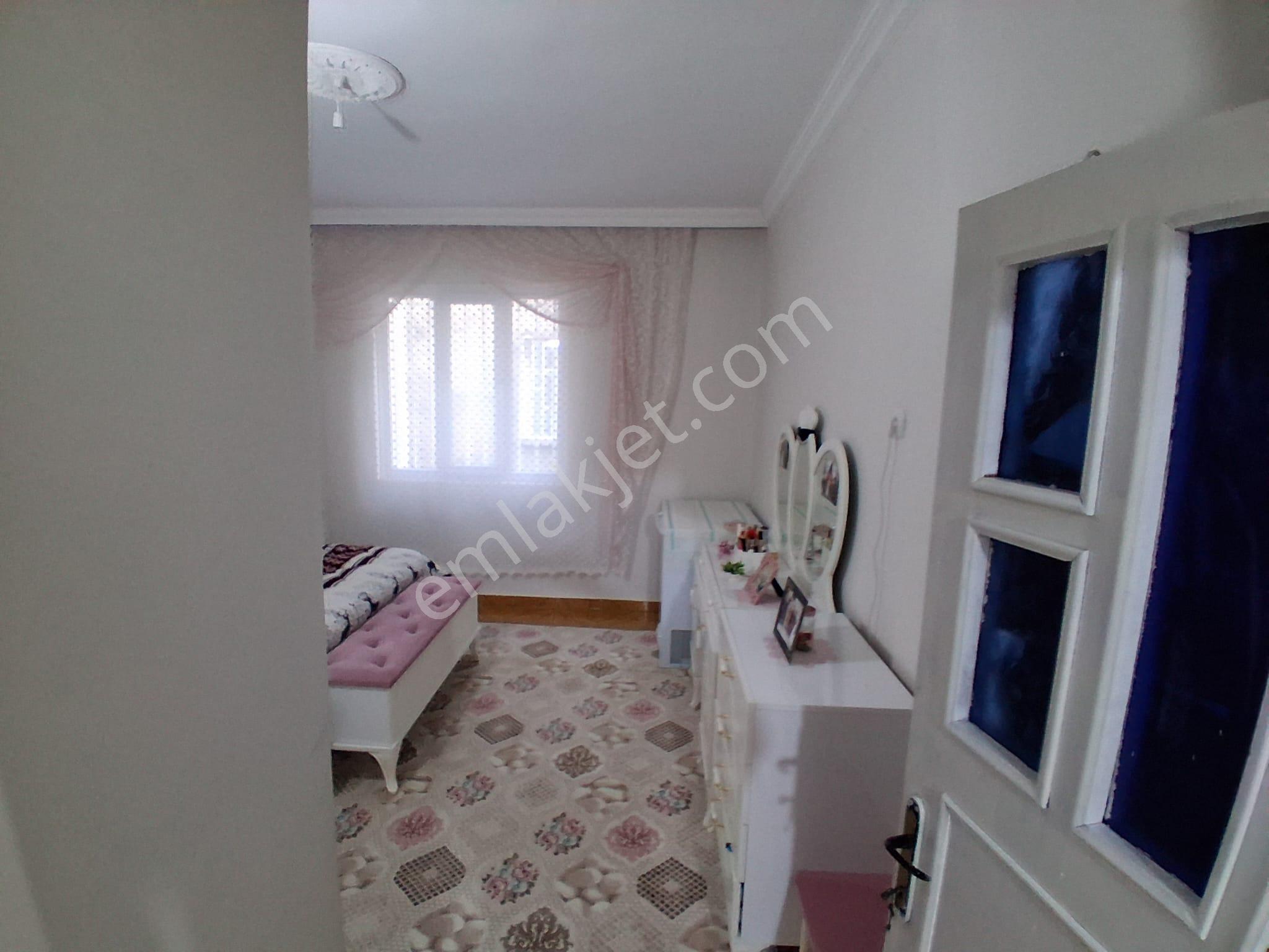 Huzurevleri Mekke Camı Civarında Bakımlı Satılık 3+1 Daire - Görsel 6