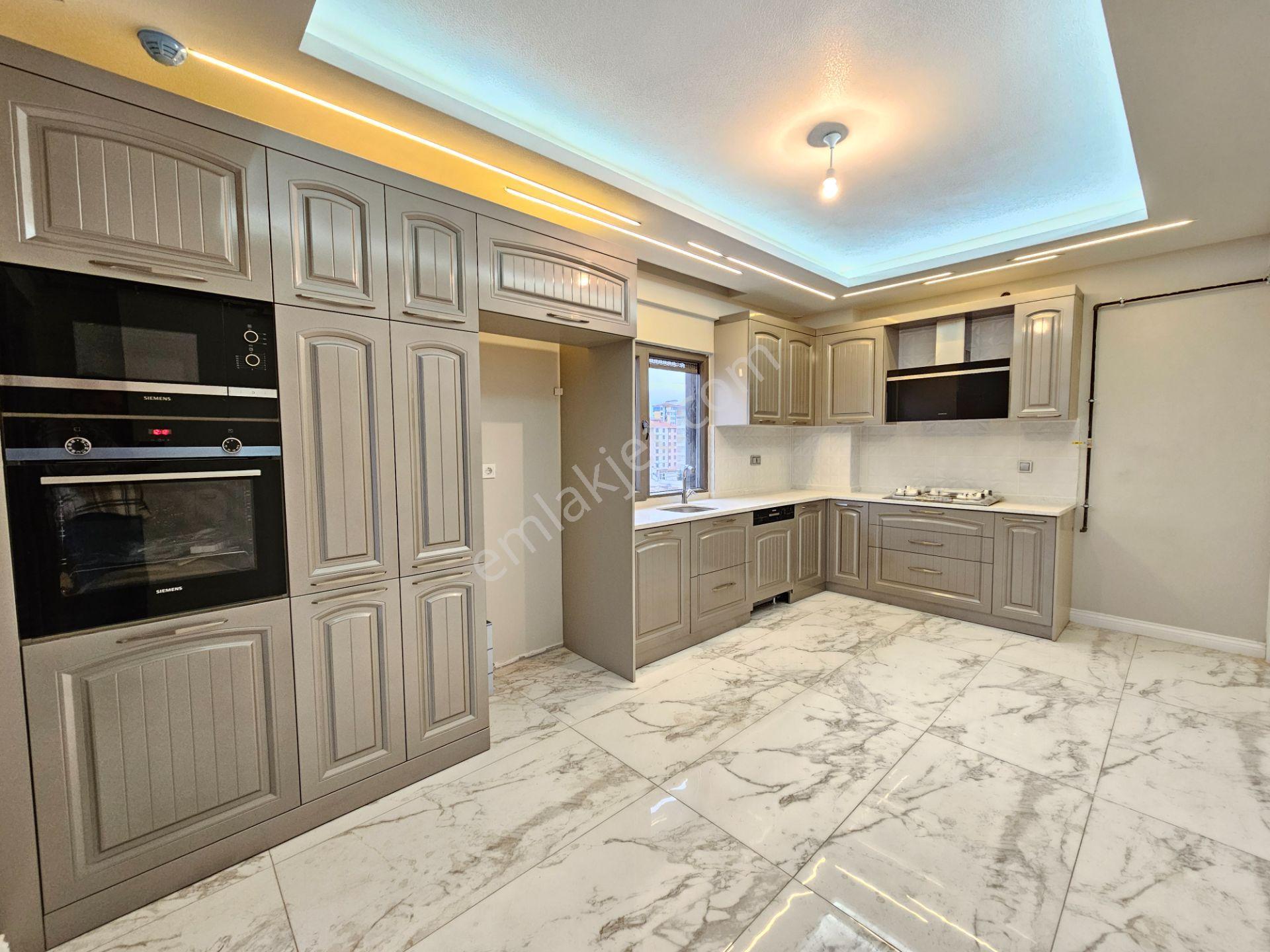 Hocacihan Mah. Saray Cad. 5+1 Ultra Lüks Villa Konseptli Satılık Daire