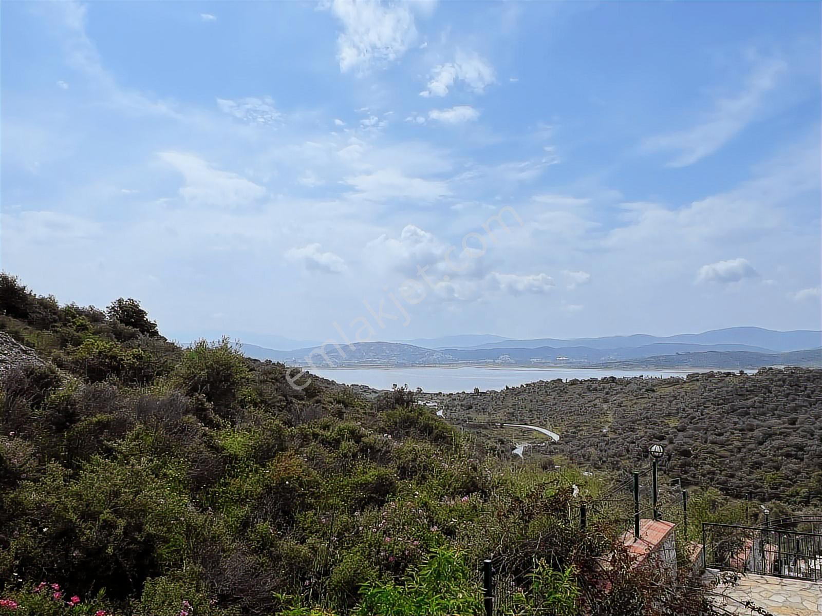 Bodrum Boğaziçi Göl Manzaralı Havuzlu Site Bahçe Kat Firsat Dai - Görsel 15