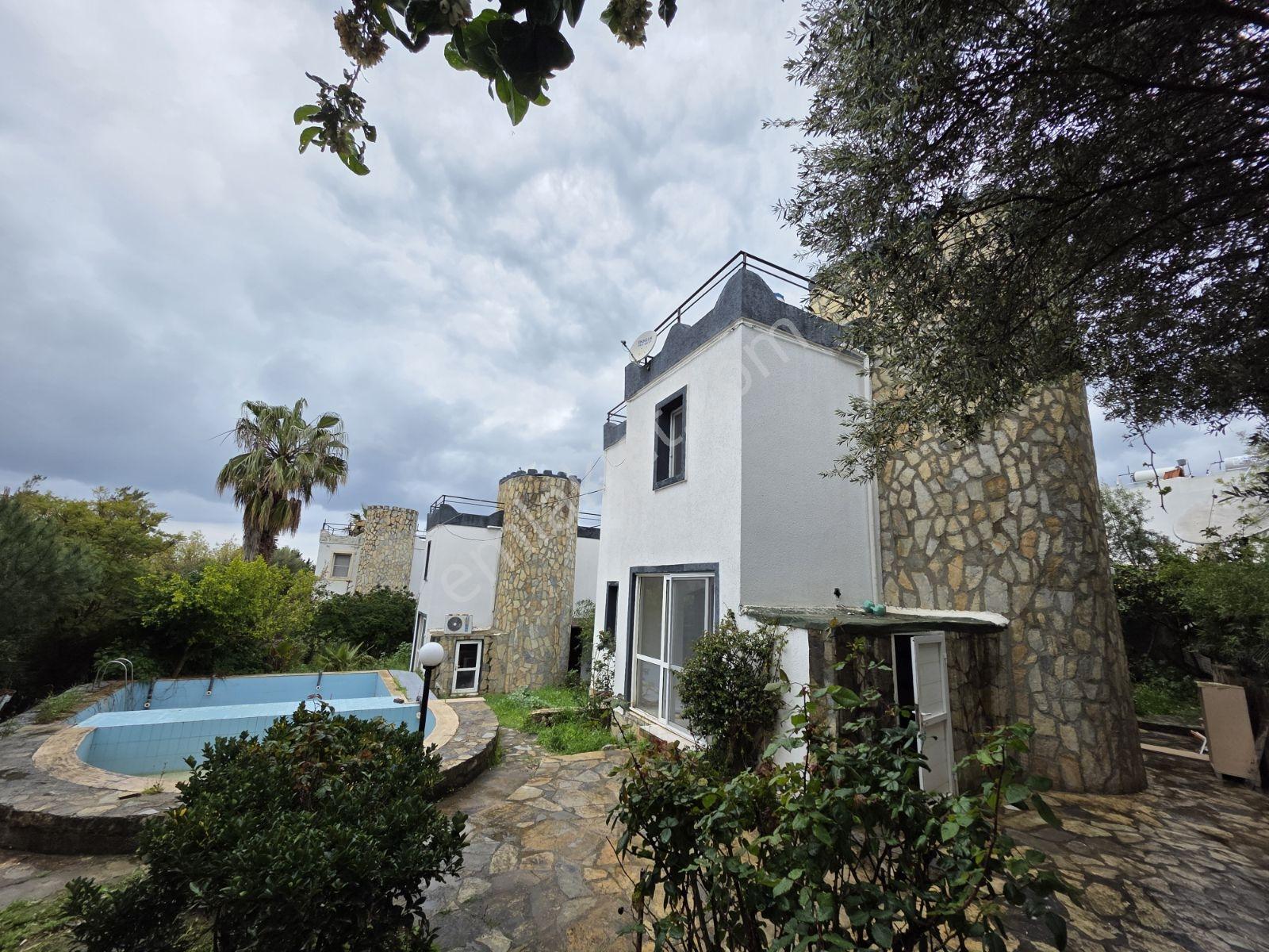 Bodrum Yalıkavak Marina Yakınında Bahçeli Ve Şömineli Villa