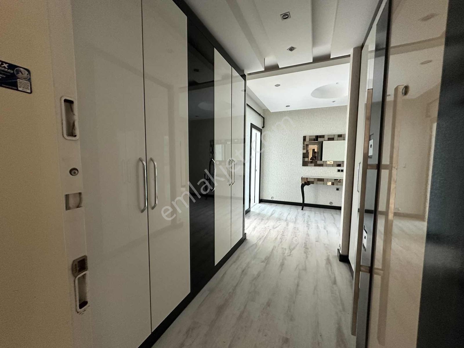 Fabrika Mahallesinde Kiralık 4+1 Daire - Görsel 14