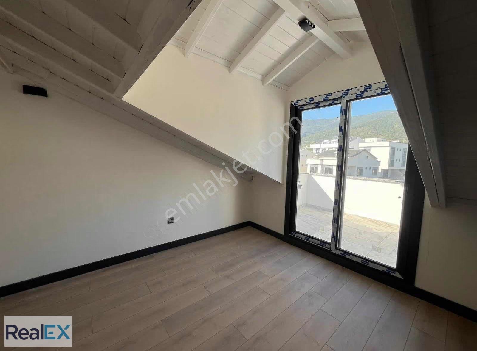 Özdere'de Geniş Bahçeli Denize Yakın Sıfır Villa Realex - Görsel 2