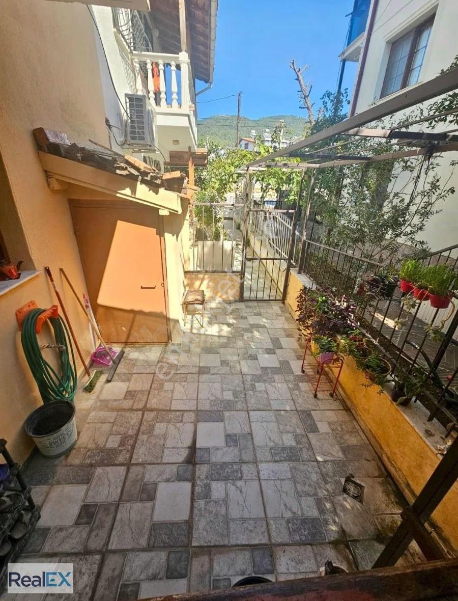 Çukuraltında Kaçırılmayacak 4+1 Satılık Villa - Görsel 17