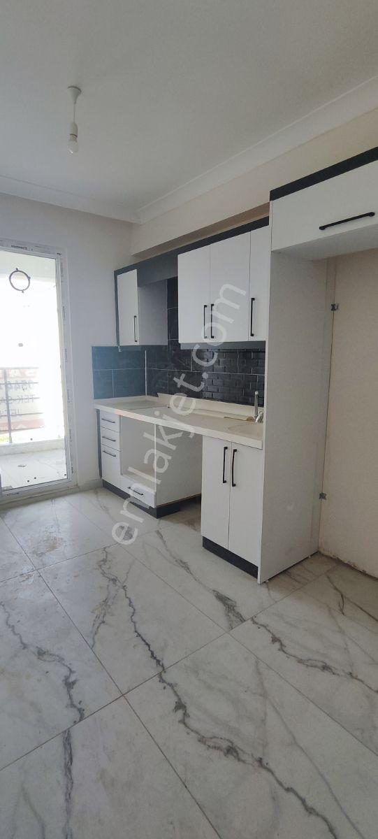 Uçardan Merkezde 3+1 Ebeveyn Banyolu Daire - Görsel 9