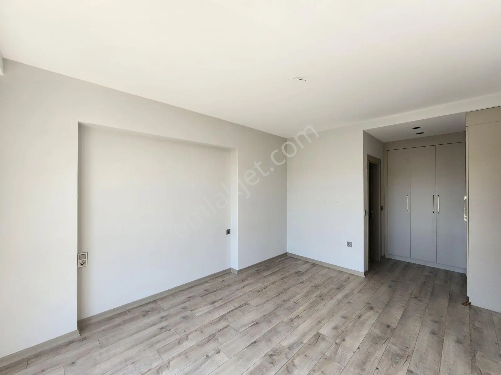 Panoramik Manzaralı, 209m2 Arakat, Sosyal Donatılı 3,5+1 Daire - Görsel 9
