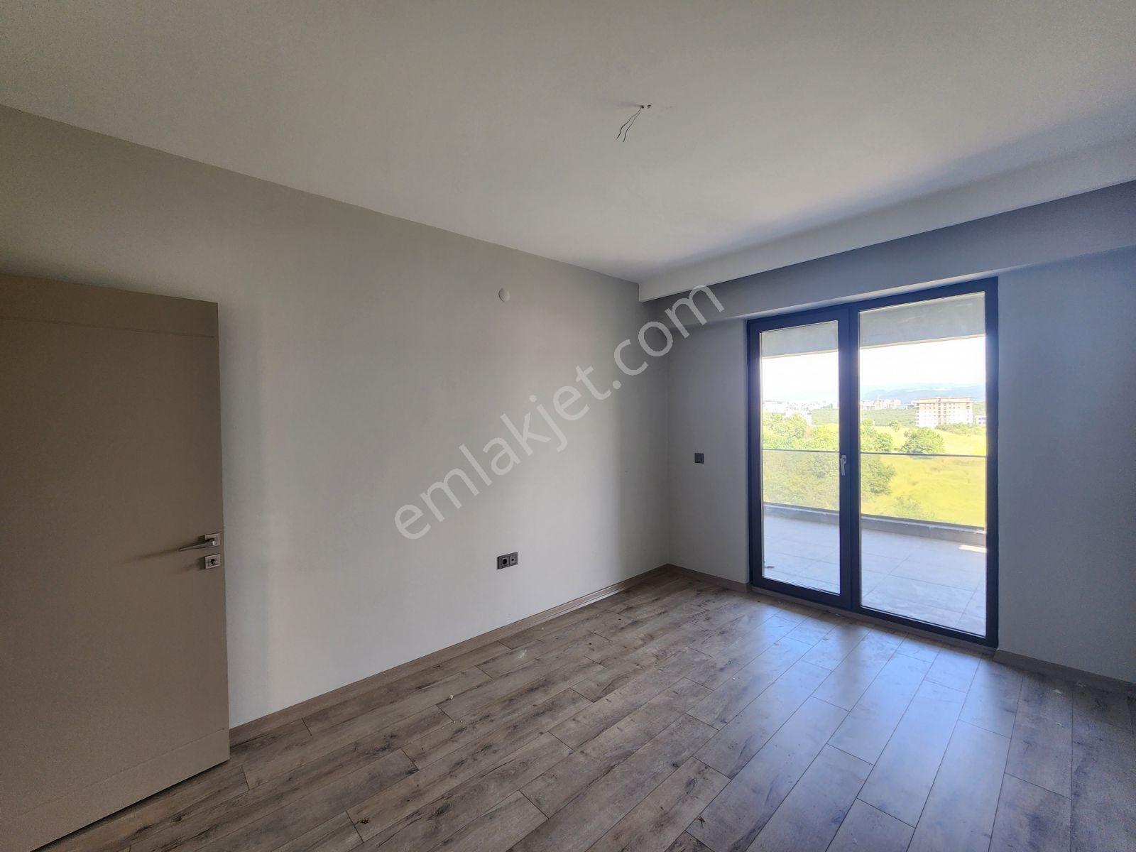 Panoramik Manzaralı, 209m2 Arakat, Sosyal Donatılı 3,5+1 Daire - Görsel 14