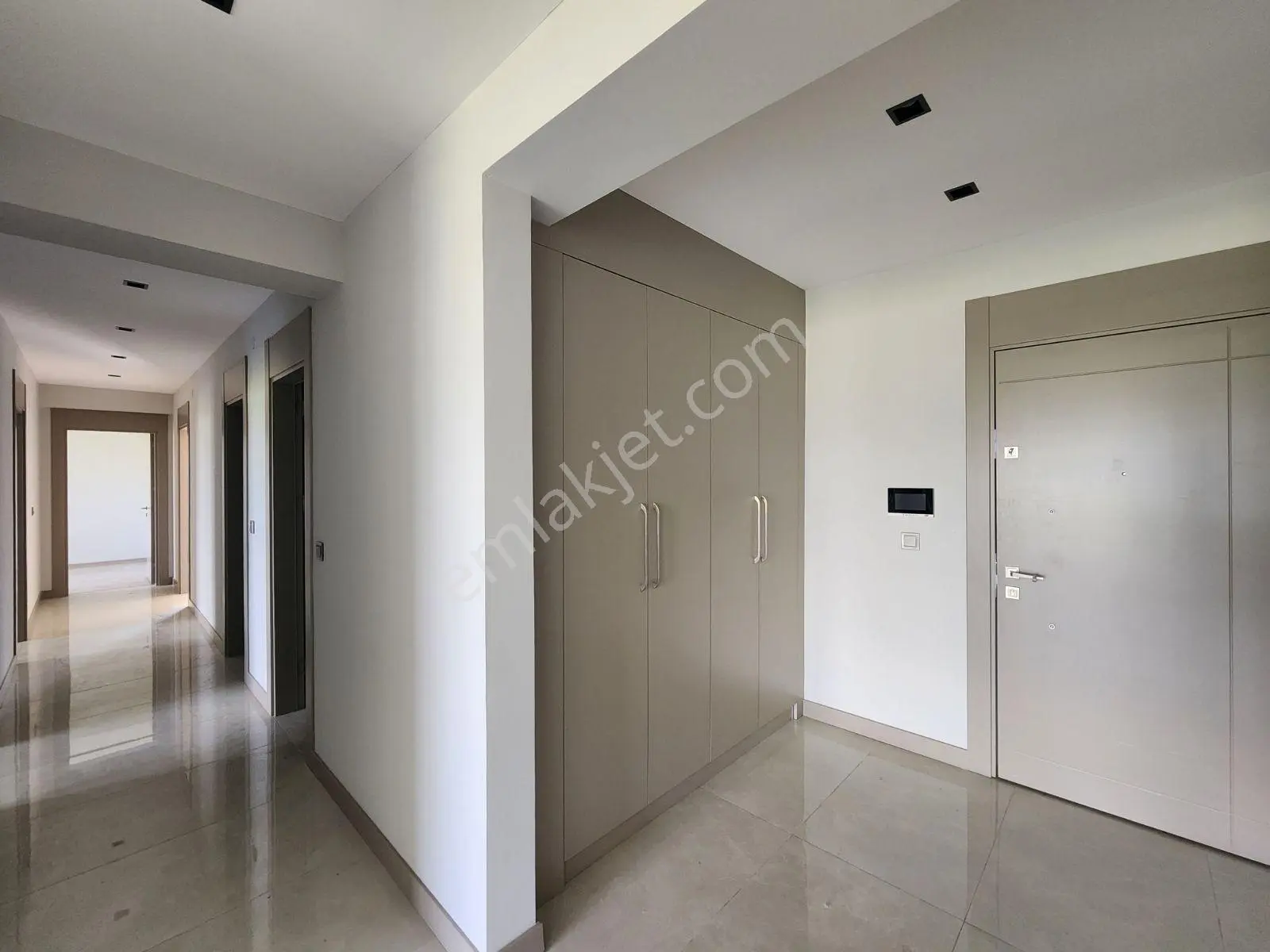Panoramik Manzaralı, 209m2 Arakat, Sosyal Donatılı 3,5+1 Daire - Görsel 5