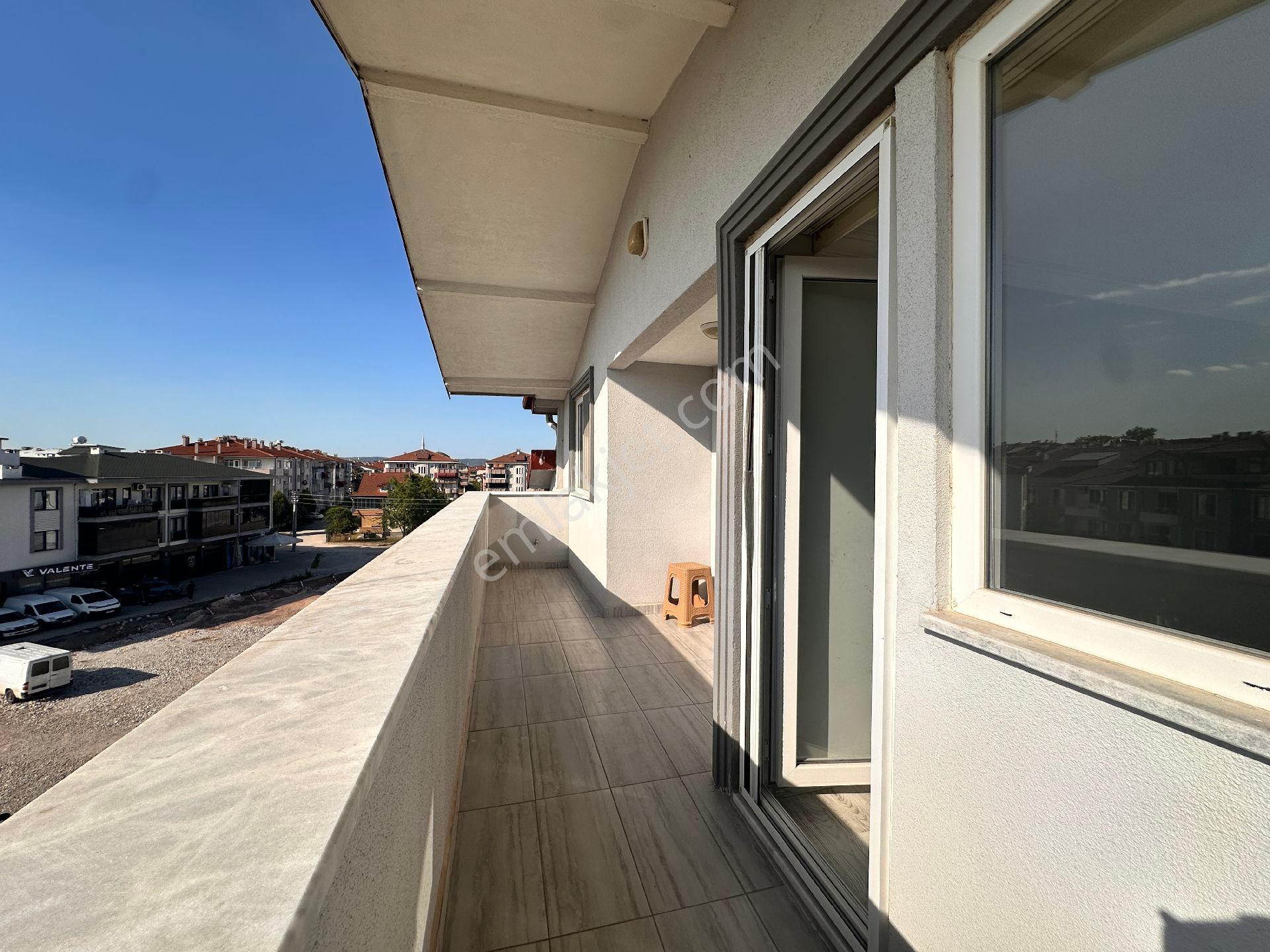 Remax Mavi Senem Koç'tan Erenler Dilmen Mah.de Kiralık 3+1 Daire - Görsel 18