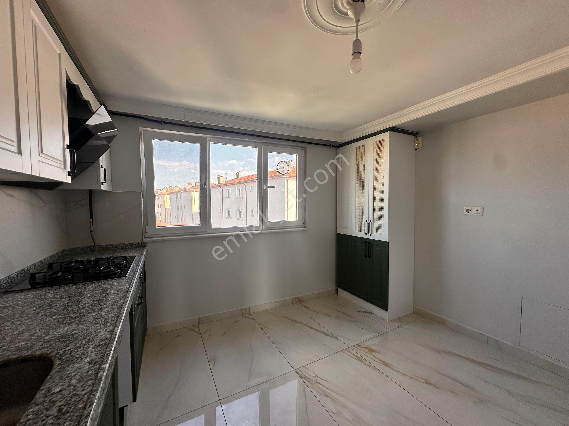 Remax Mavi Senem Koç'tan Erenler Dilmen Mah.de Kiralık 3+1 Daire - Görsel 14