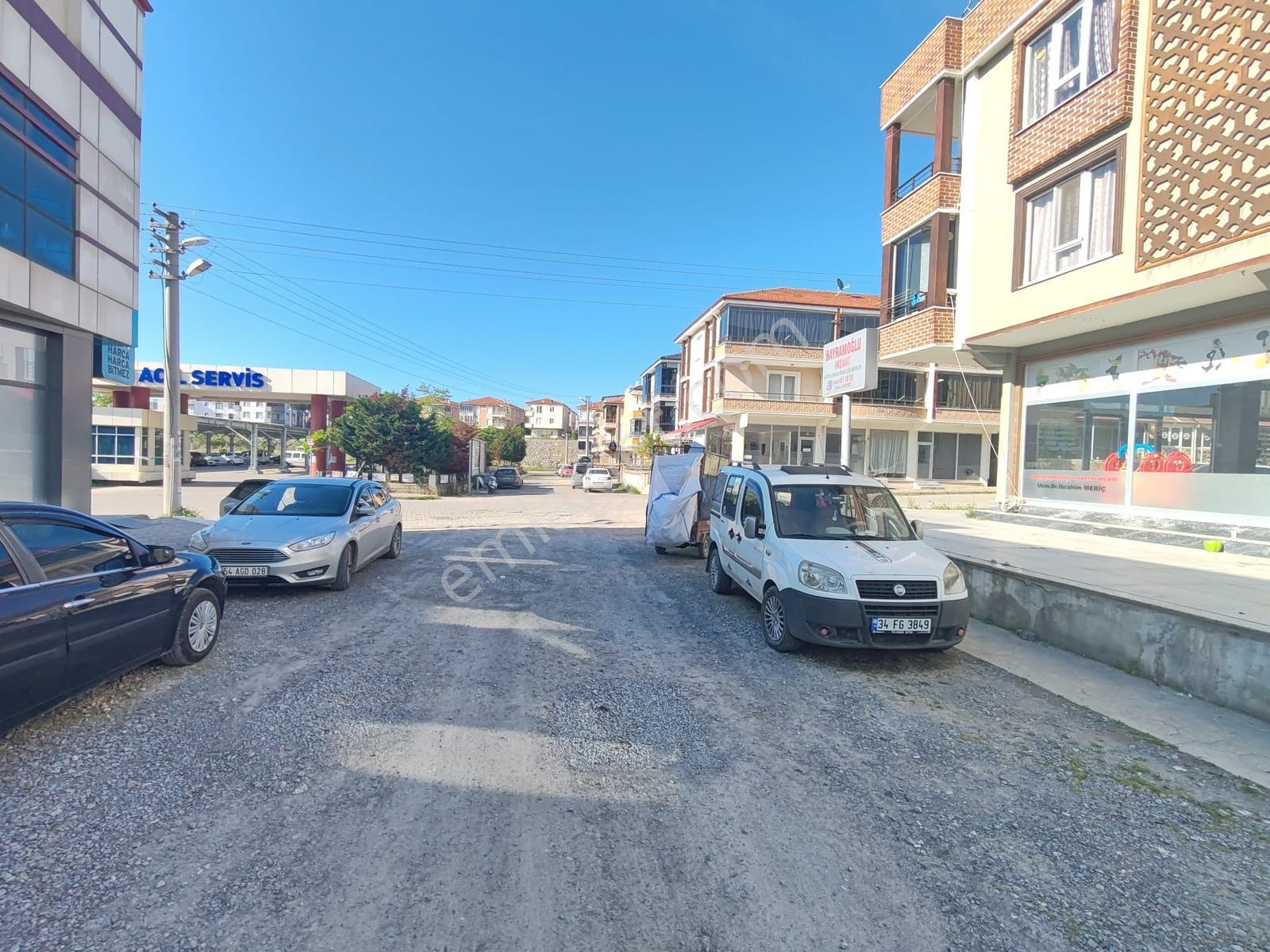 Karasu Aziziye Mahallesinde Hastane Girişinde Satılık Dükkan - Görsel 4