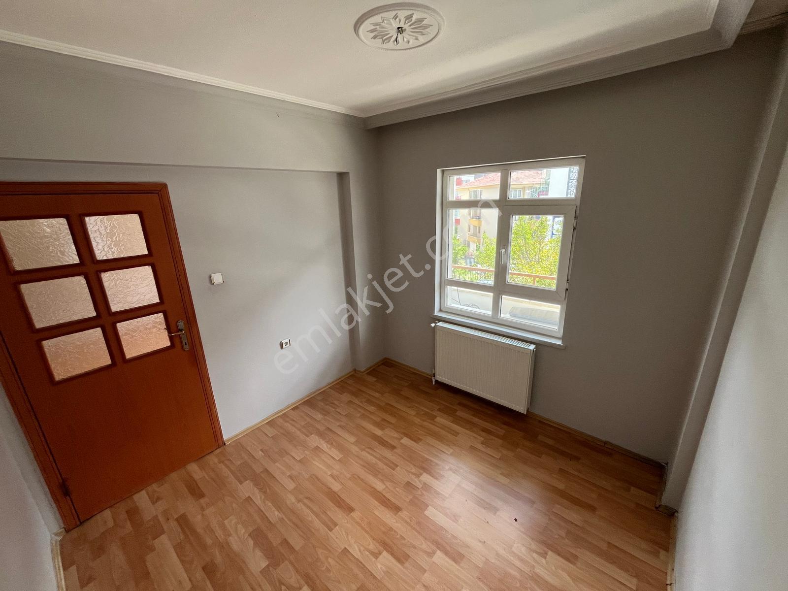 Natoyolu Cadde Üzerinde 3+1 1.katta 110m² Satılık Daire - Görsel 17
