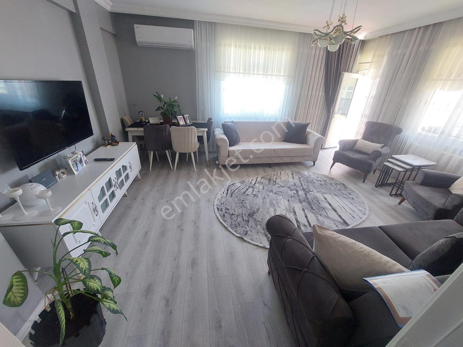 Şeref Emlak Çelebiler Sokak Satılık Daire 5,300,000 Tl - Görsel 11