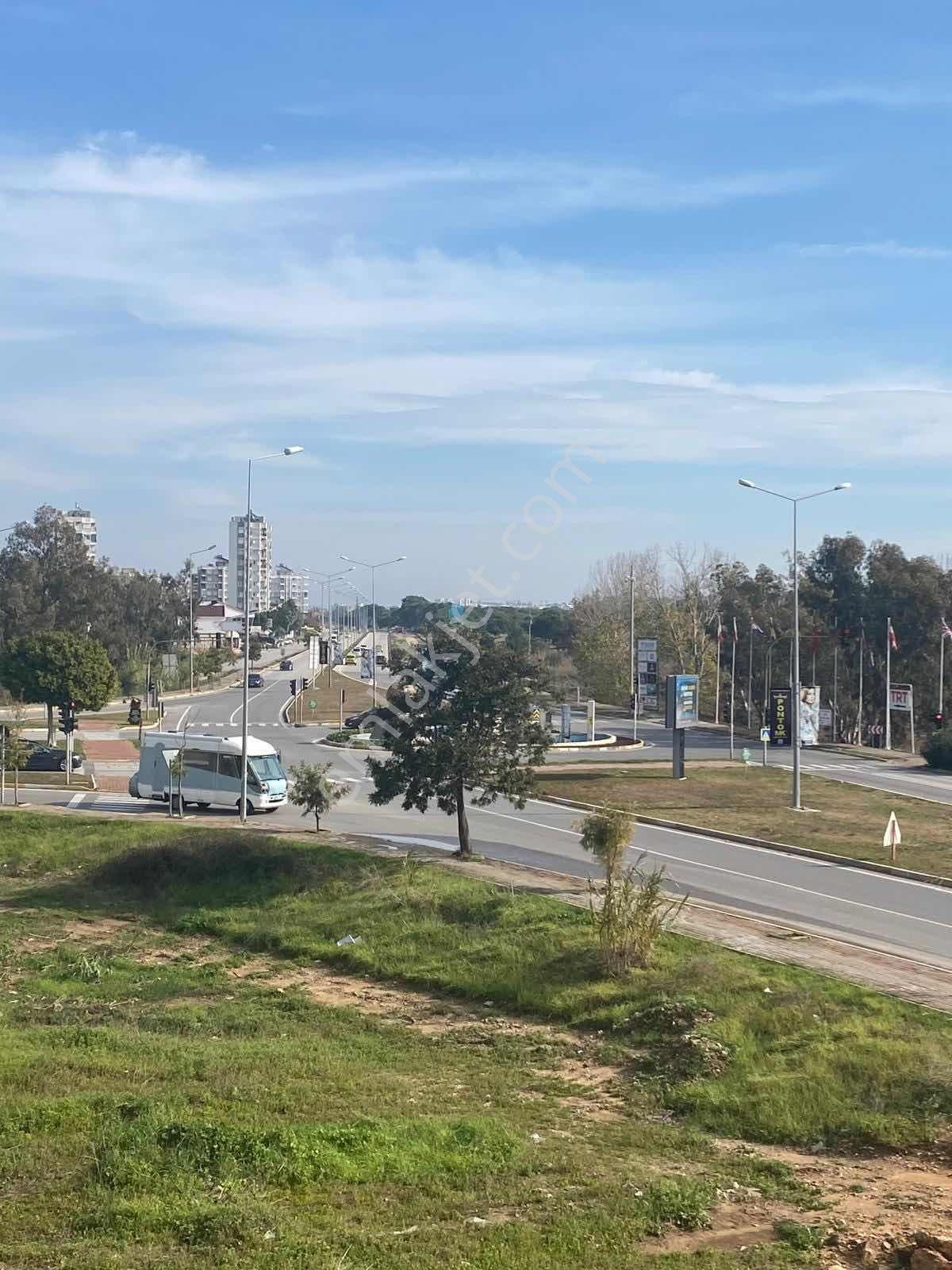 Güzeloba'da Önü Açık Denizim Park'a Yakın Satılık 2 + 1 Daire - Görsel 6