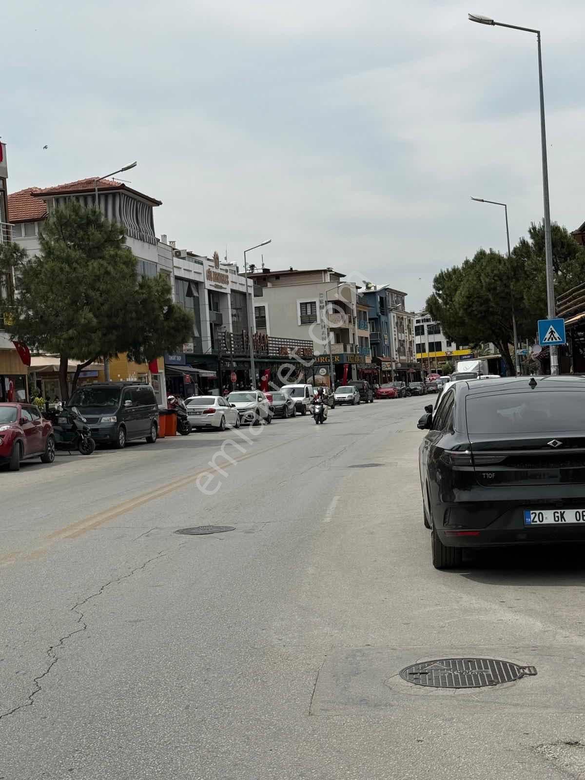 Yatırımlüx'den Kampüste İşlek Cadde Dövme Stüdyosu Ö101 - Görsel 3
