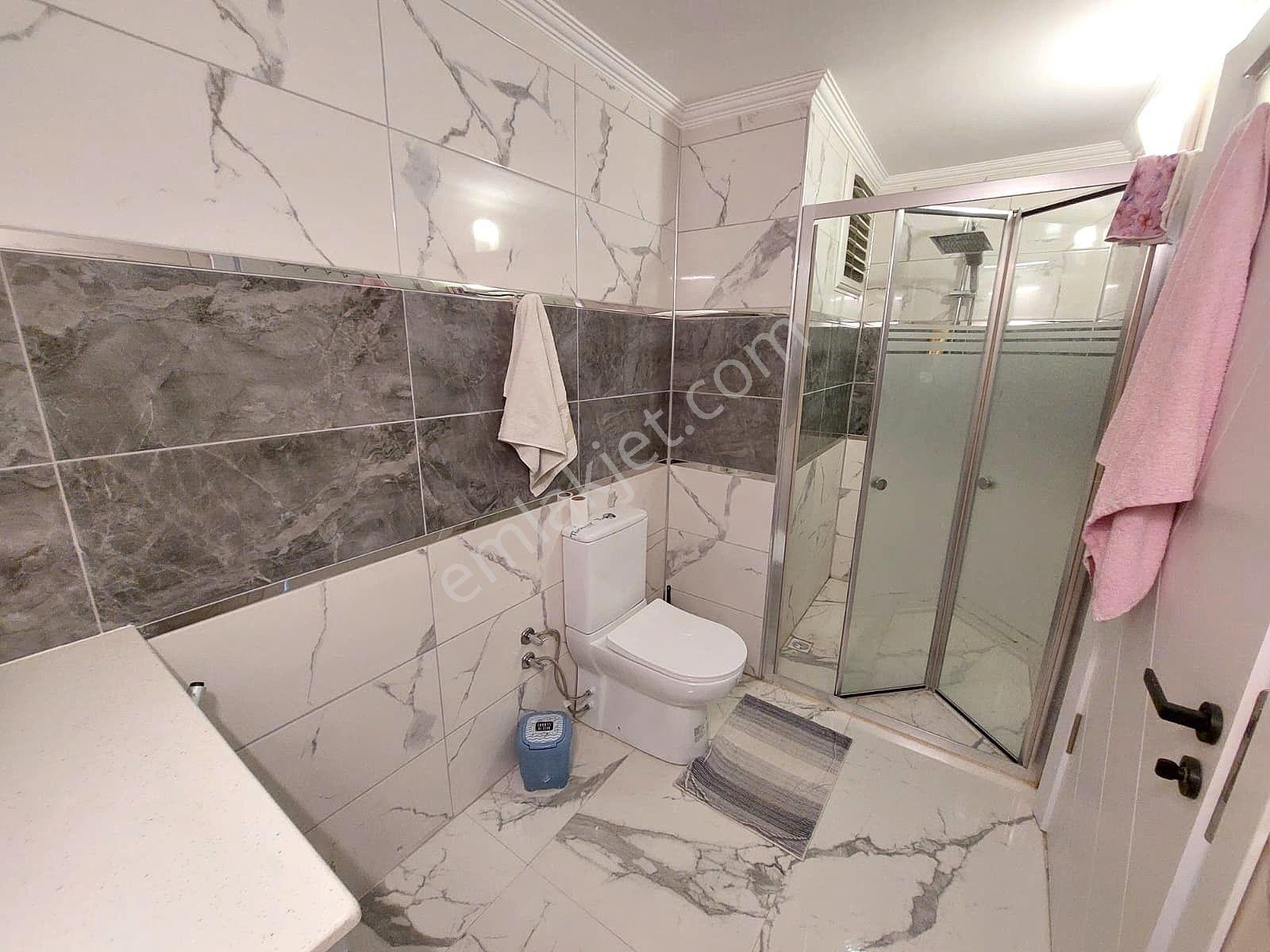 Kuşadası'nda Deniz Manzaralı Avm Yakını Eşyalı 2+1 Satılık Daire - Görsel 17