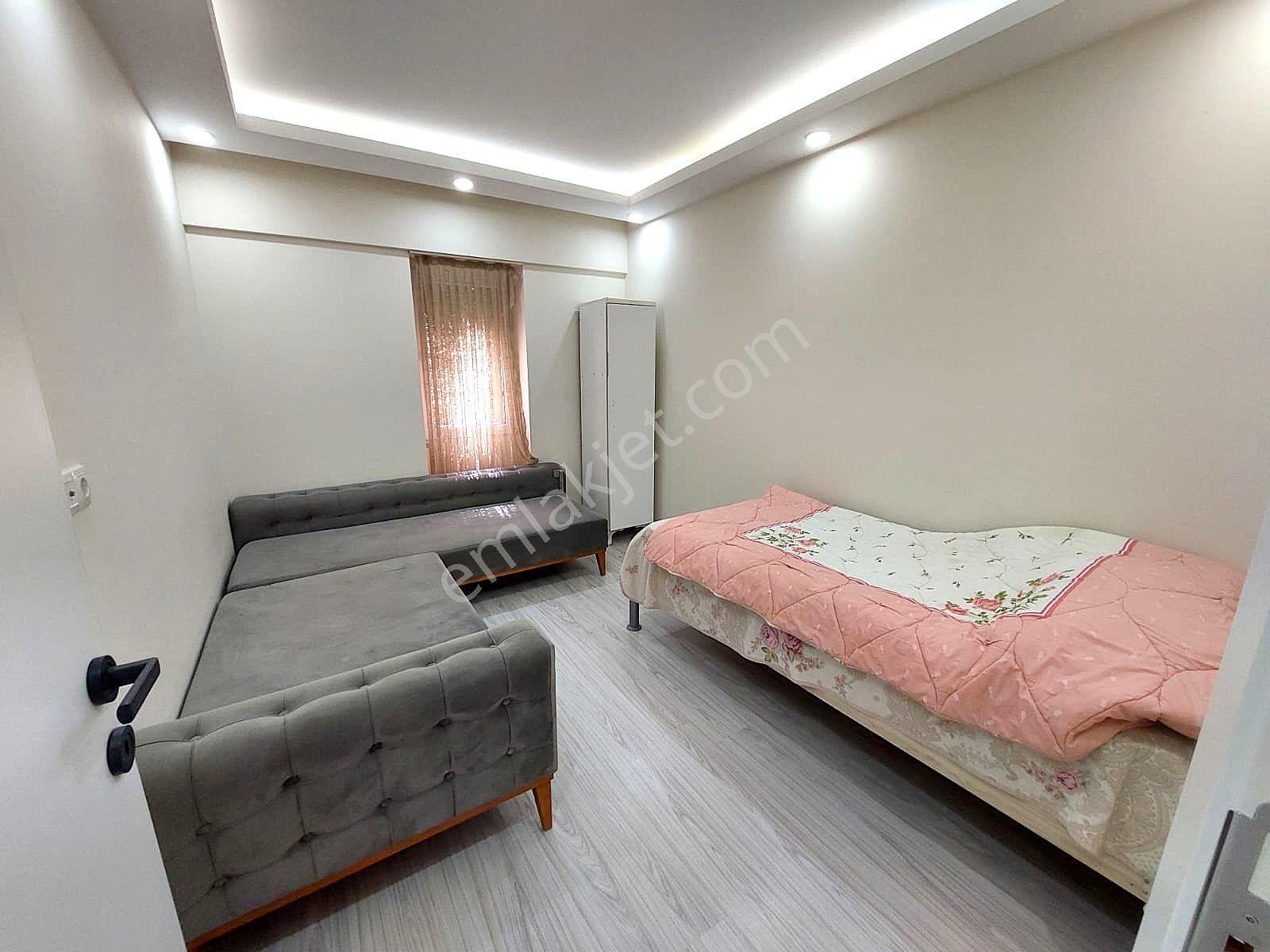 Kuşadası'nda Deniz Manzaralı Avm Yakını Eşyalı 2+1 Satılık Daire - Görsel 13