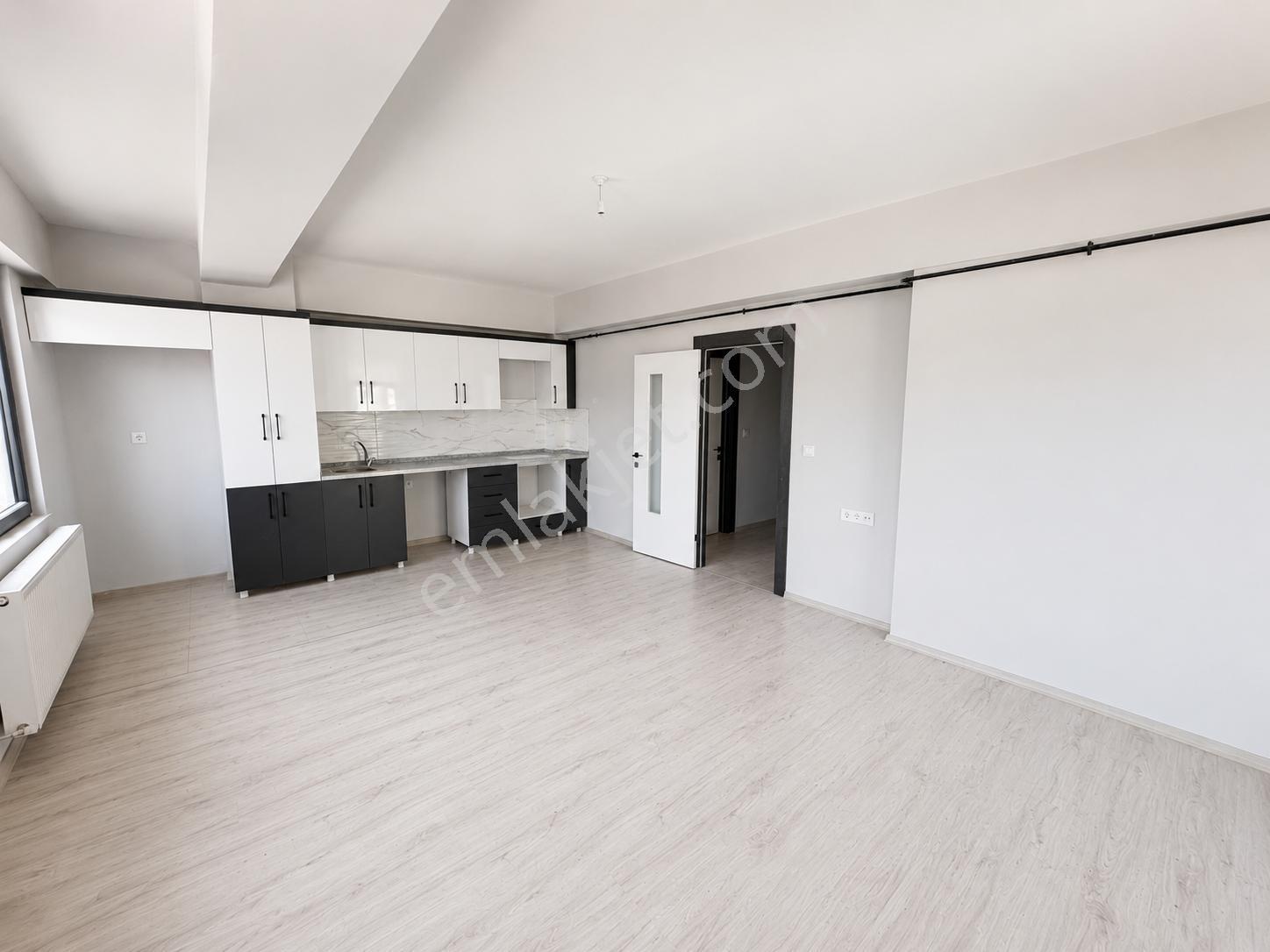 İnönü Mah Kiralık 1+1 Lüx Sıfır Daire - Görsel 3