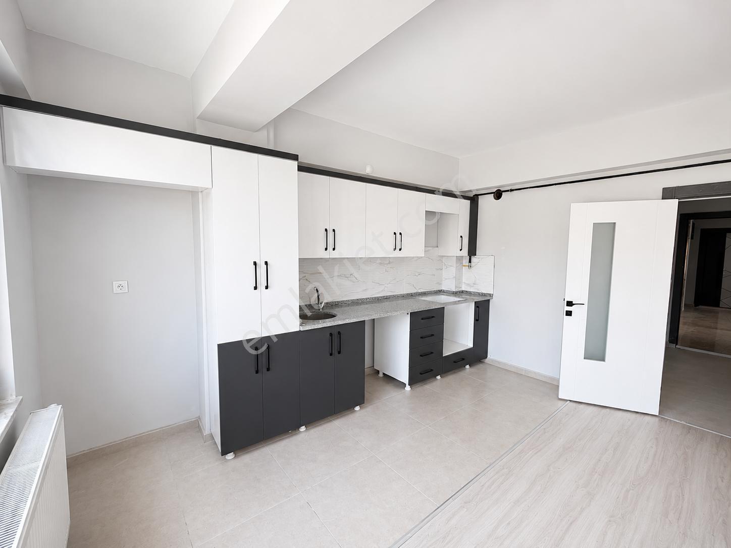 İnönü Mah Kiralık 1+1 Lüx Sıfır Daire - Görsel 5