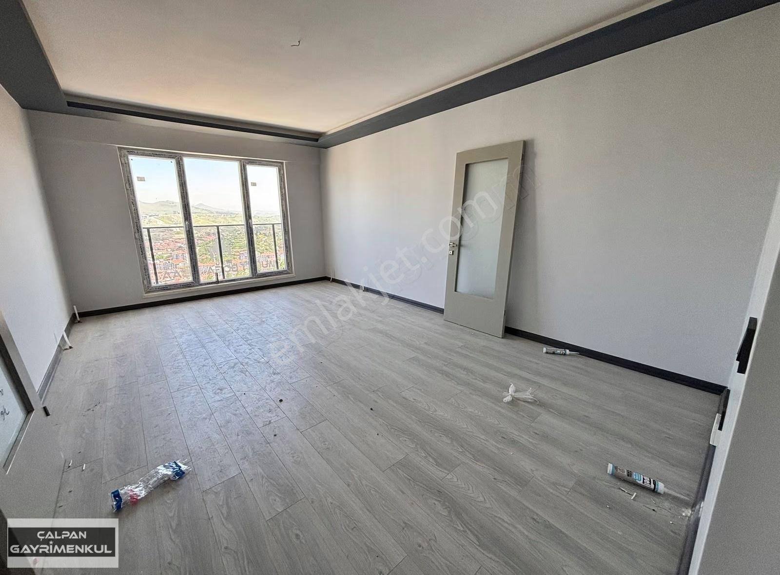 Üreğil Millet Bahçesi Yanı Ultra Lüks Yapılı Satılık Site Daire