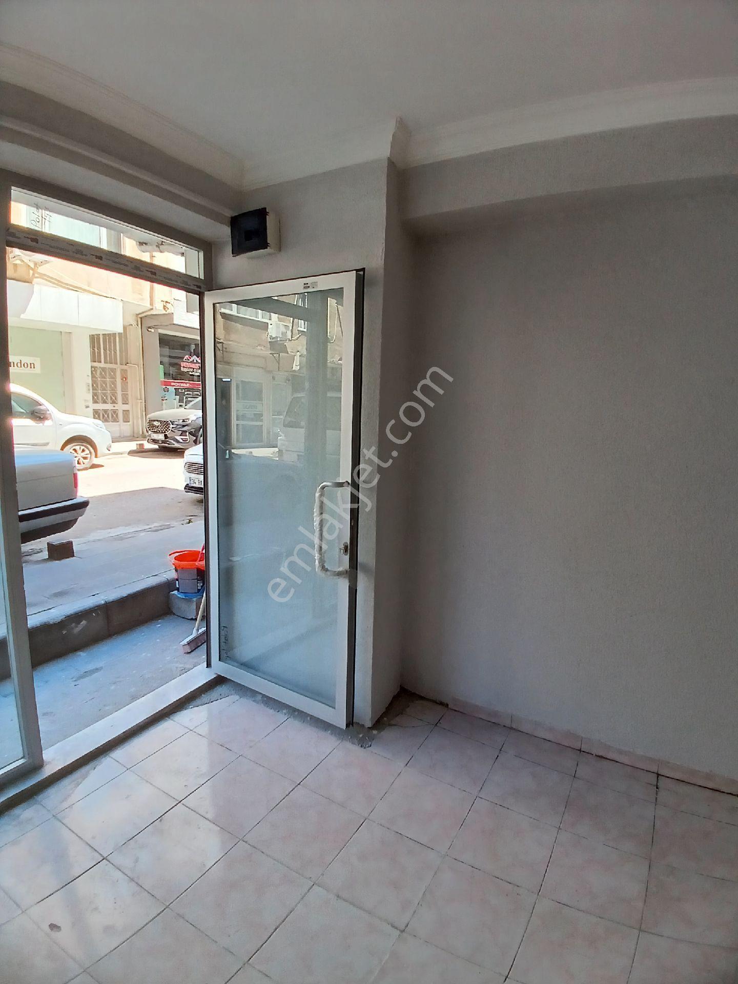 Kiralık Dükkan Caddeye Paralel 20 M2 - Görsel 6