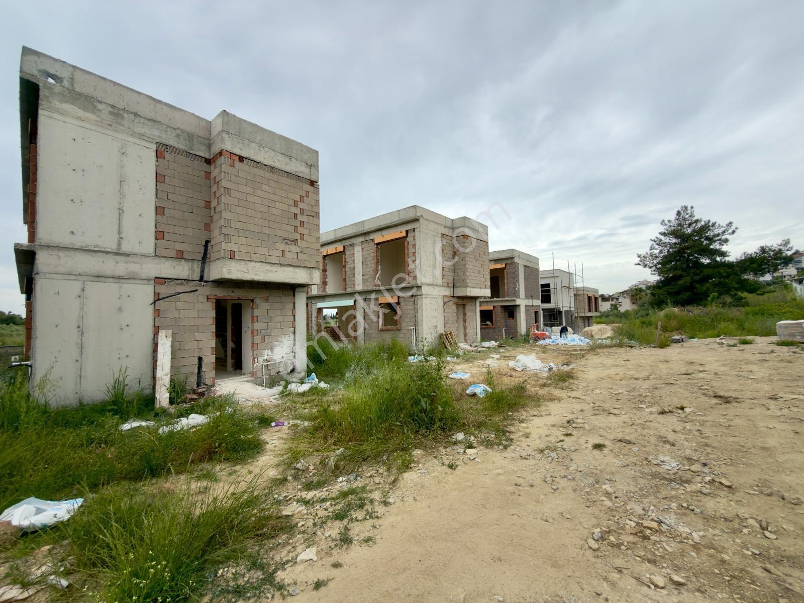 Davutlar'da Müstakil Havuz Ve Bahçeli Doğa Manzaralı Lüx Villa