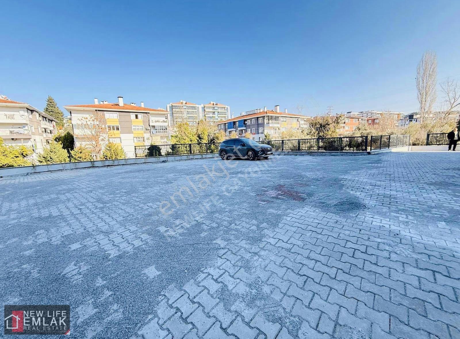 Kuşadasında Çok Geniş 3+1 Modern Daire - Görsel 2