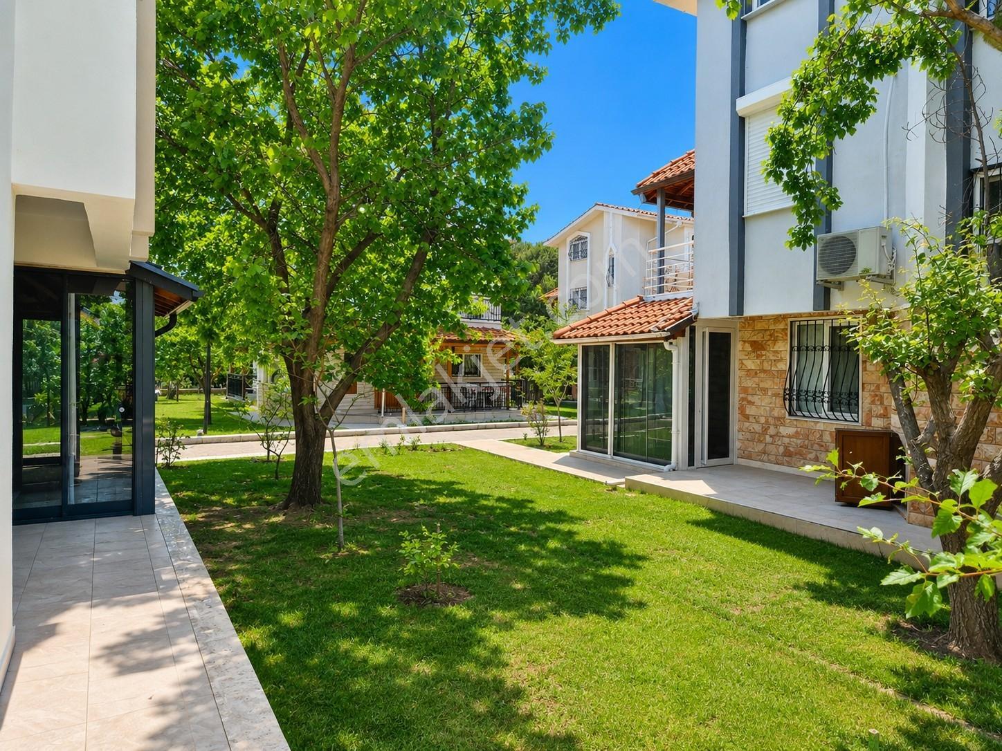 Umas Solutıon'dan Denize Yakın Site İçerisinde 3+1 Geniş Villa - Görsel 23