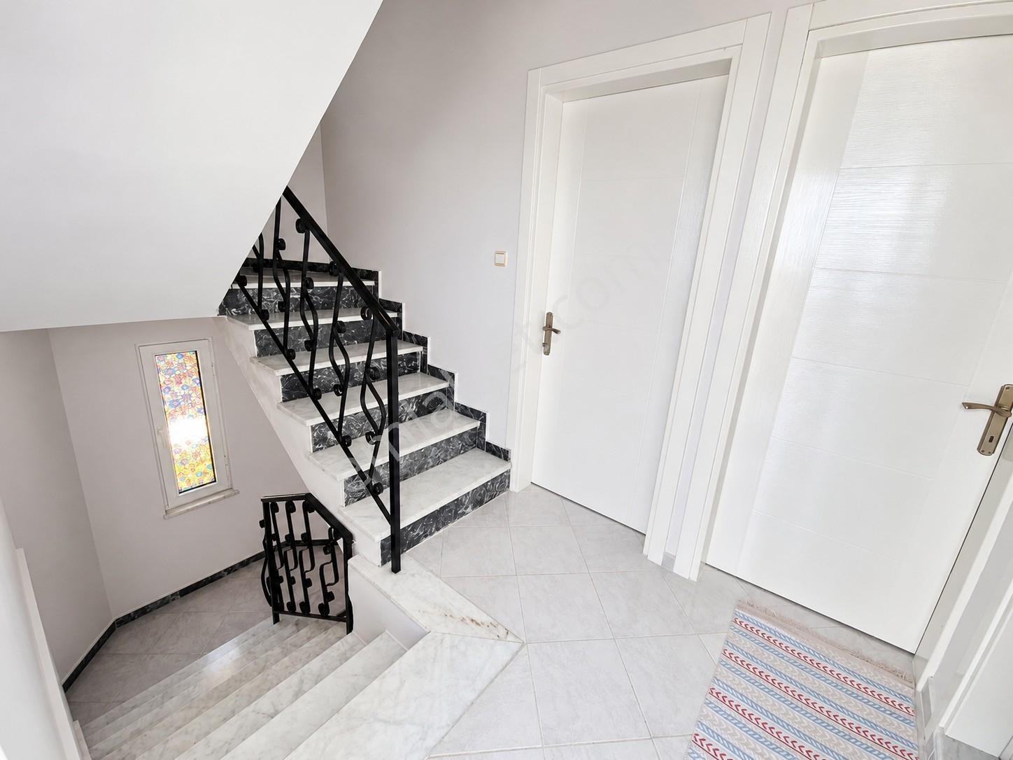 Umas Solutıon'dan Denize Yakın Site İçerisinde 3+1 Geniş Villa - Görsel 13