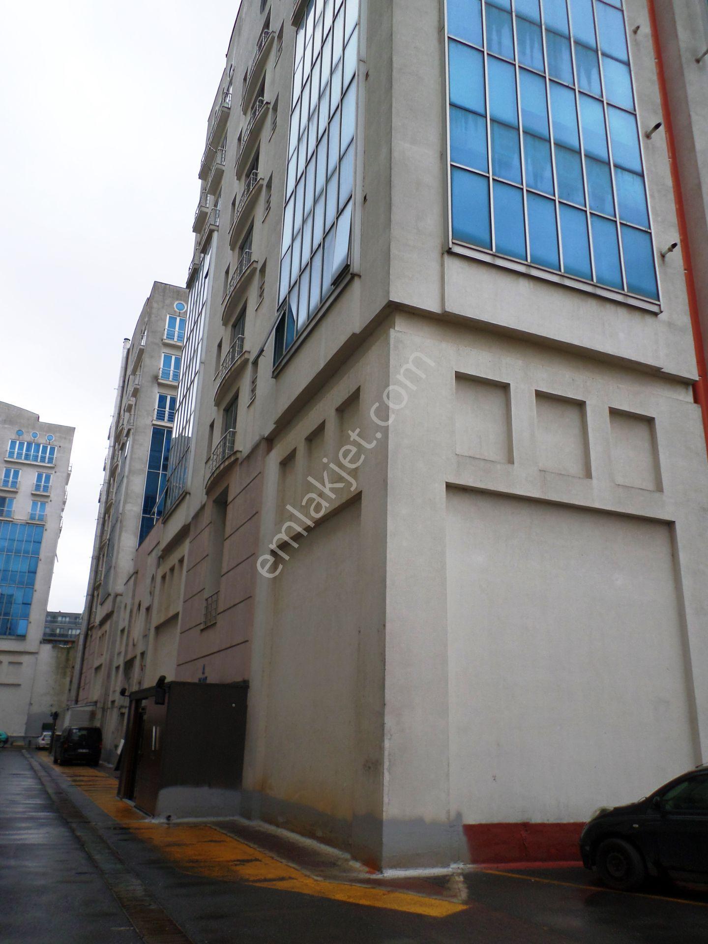 Lens İstanbul Karşısı 75m2 Klimalı Ara Kat Bakımlı Satılık Ofis - Görsel 34