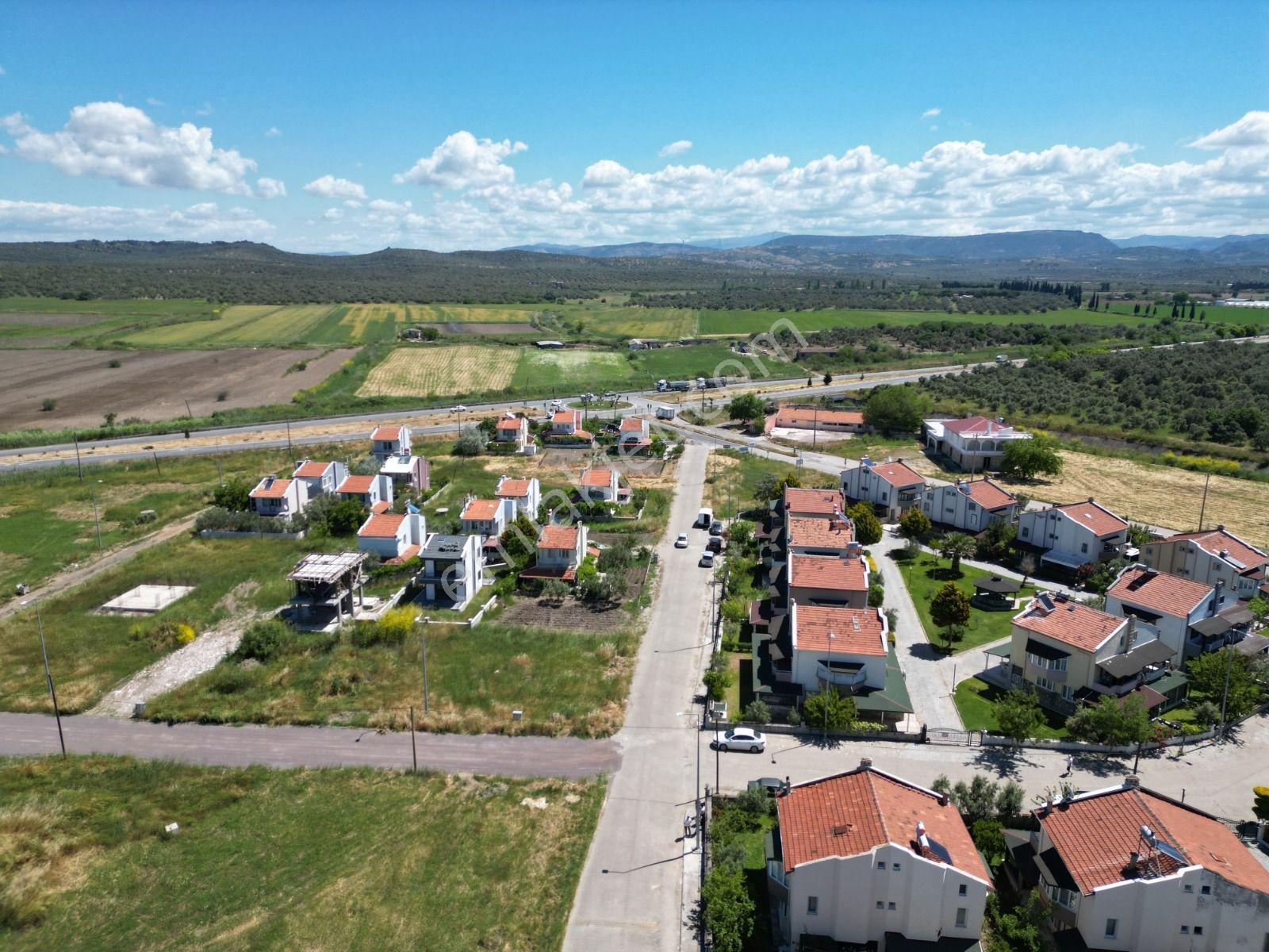Ayvalık Altınova Kazan Bölgesinde Satılık Köşe Konum 225 M² Arsa - Görsel 8