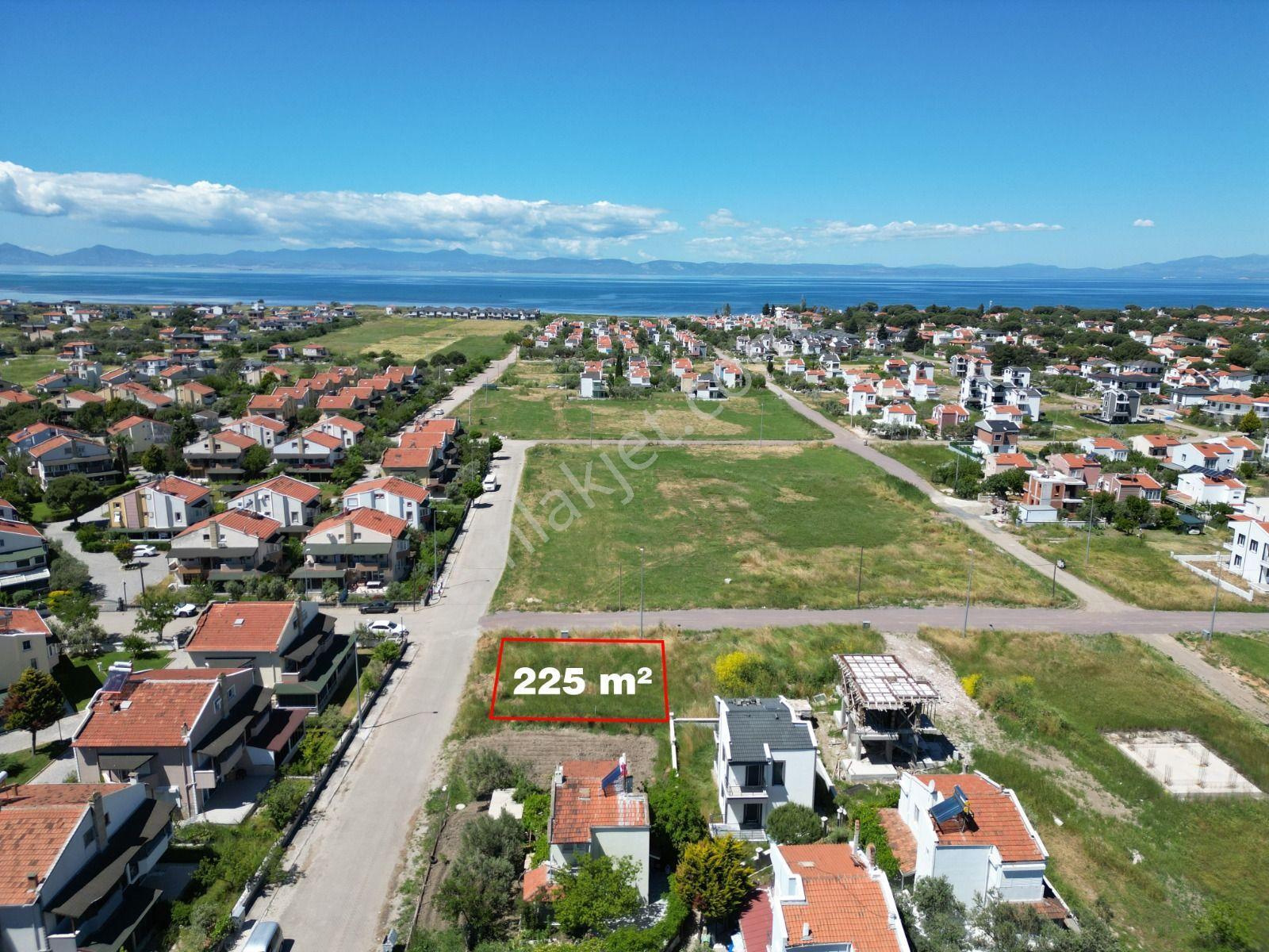 Ayvalık Altınova Kazan Bölgesinde Satılık Köşe Konum 225 M² Arsa - Görsel 3