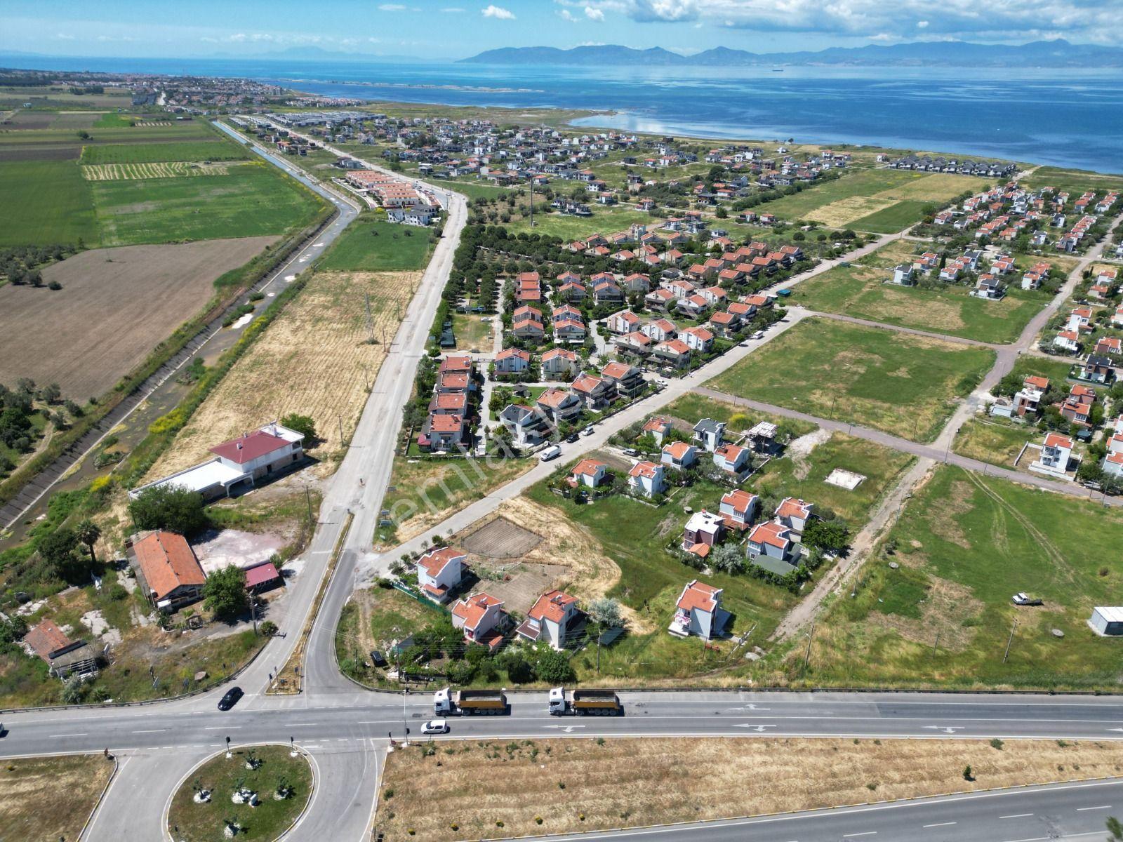 Ayvalık Altınova Kazan Bölgesinde Satılık Köşe Konum 225 M² Arsa - Görsel 5