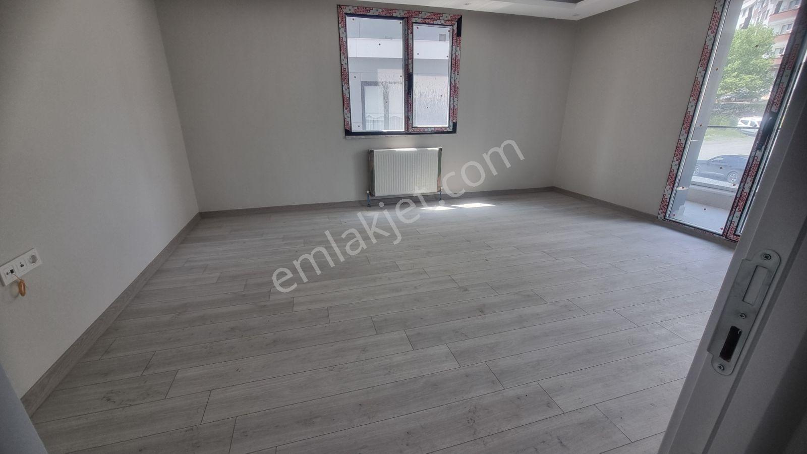 Çekmeköy Merkez Mah Satılık 3+1 Lüks Daire