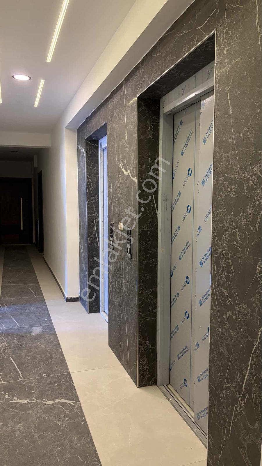 Anadolu Caddesi Üzerinde Havuzlu Sıfır Binada 1+1 Kiralık Daire - Görsel 20