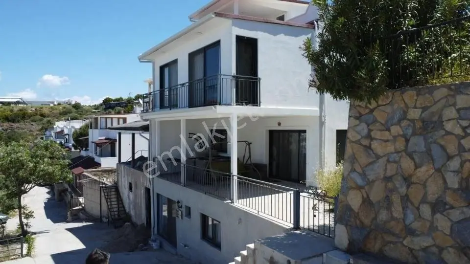 Bodrum Adabükü Panoramik Deniz Manzaralı 5+2 Villa