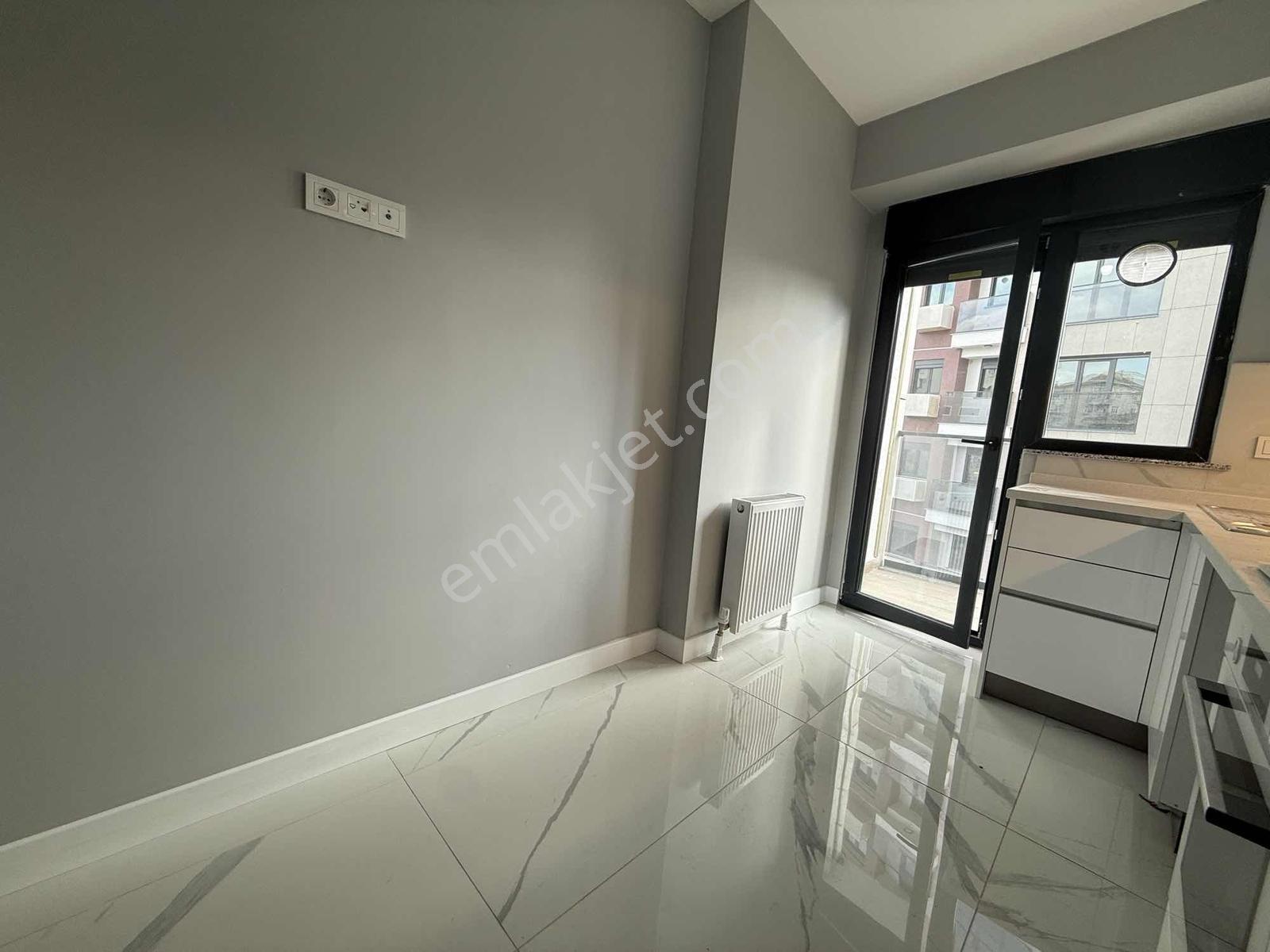 Havuzlu Sitede Satılık 2+1 Daire 75 M² Balkonlu, 2 Banyolu, - Görsel 5