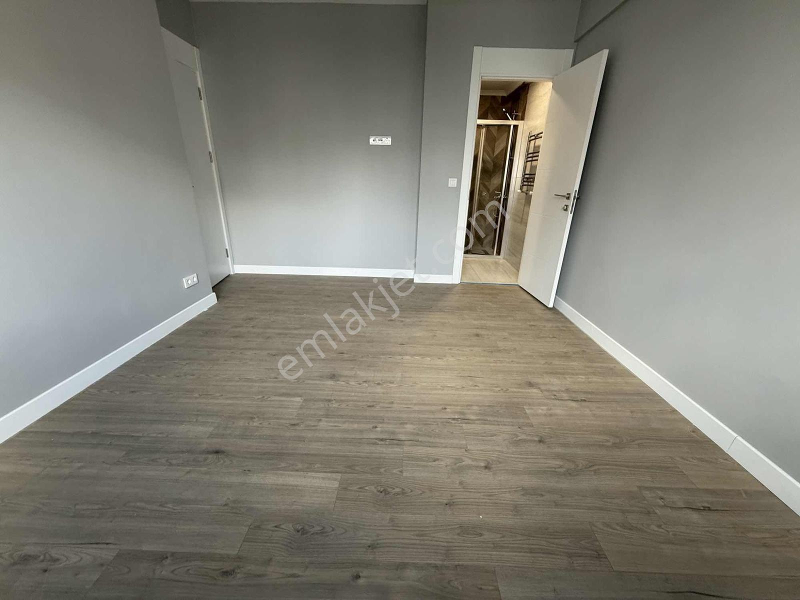 Havuzlu Sitede Satılık 2+1 Daire 75 M² Balkonlu, 2 Banyolu, - Görsel 23