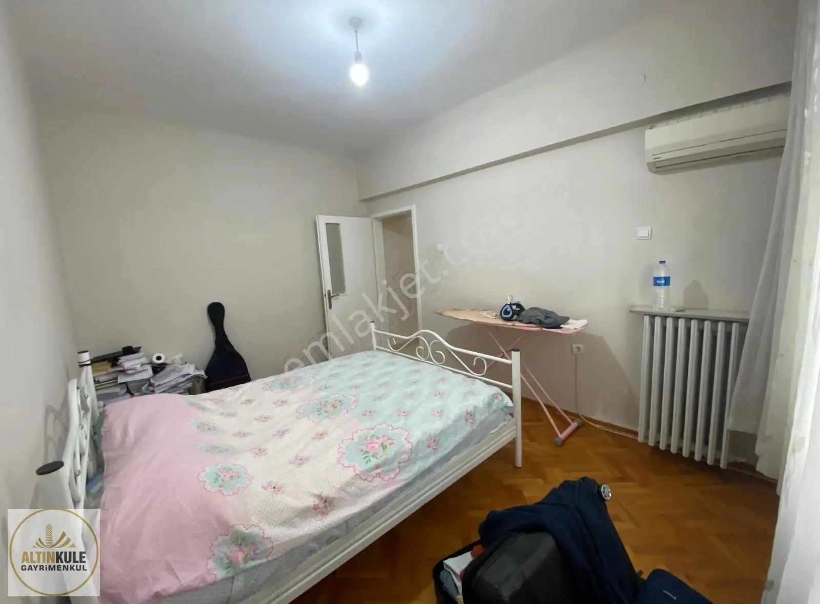 Hoşdere Reşat Nuri'de Ara Kat Geniş Ve Yapılı Daire.